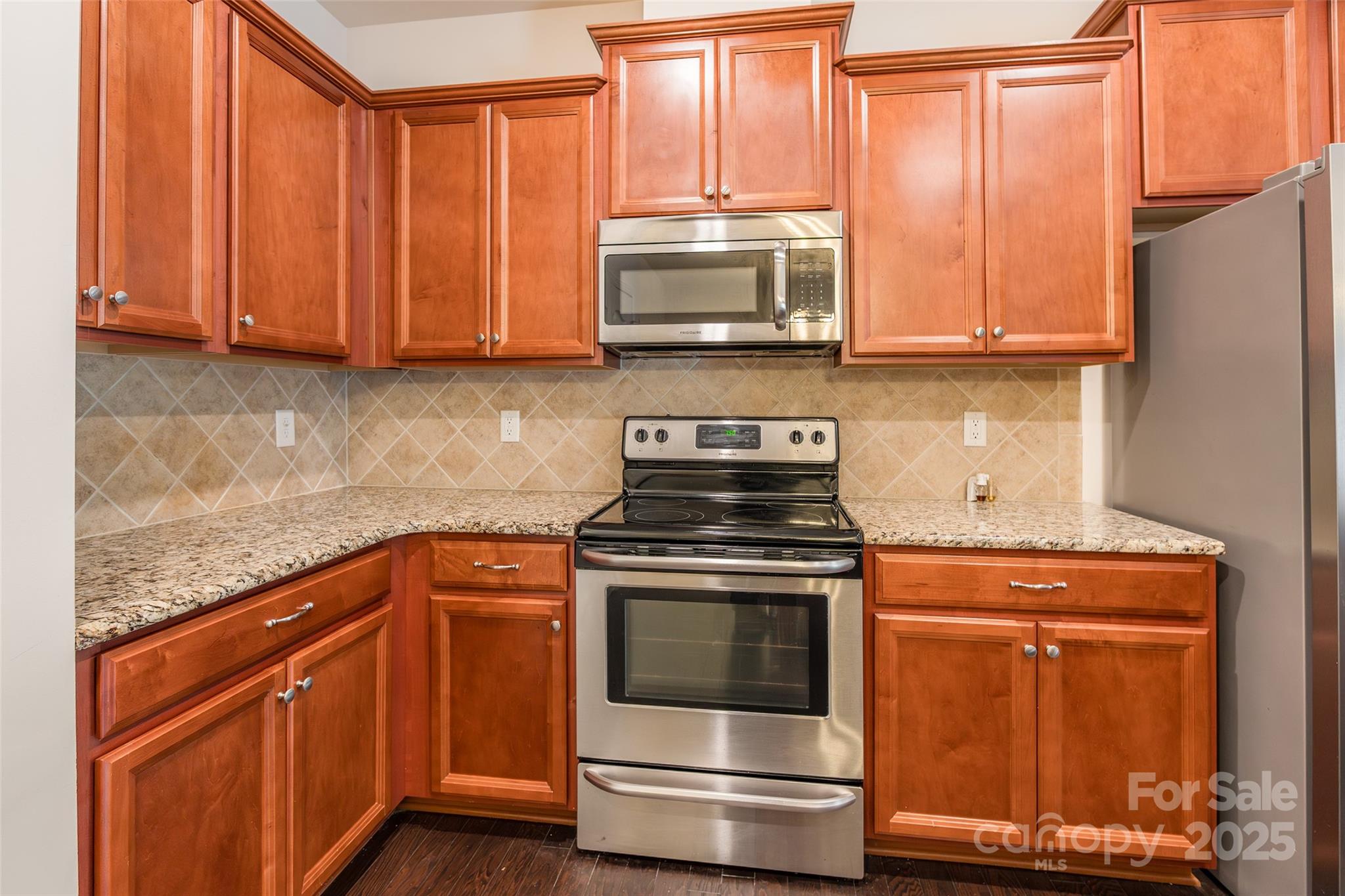 2784 Sawbridge Lane Property Photo 10