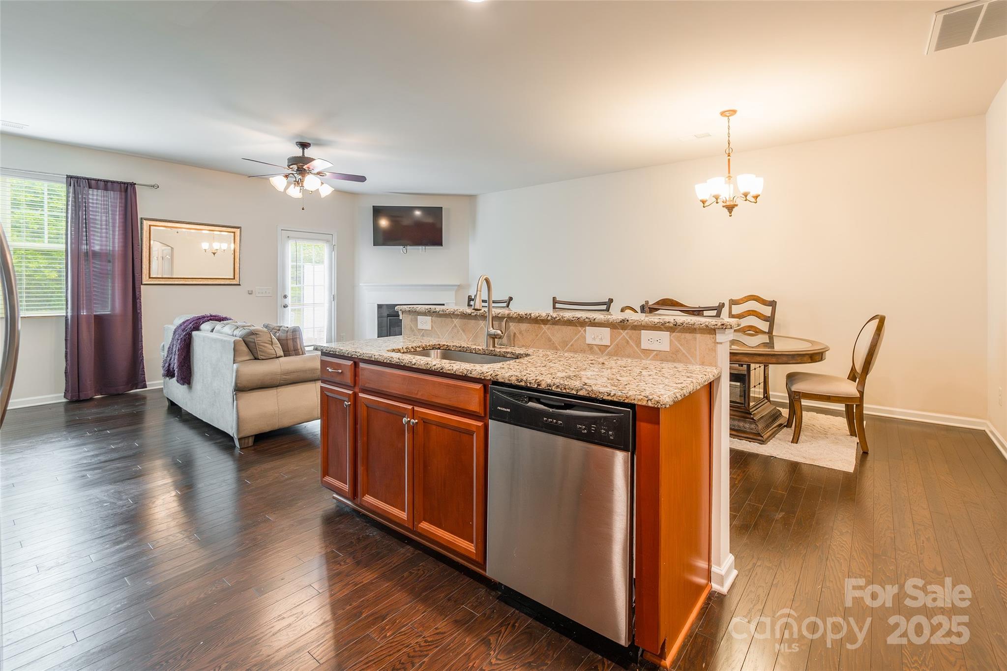 2784 Sawbridge Lane Property Photo 11