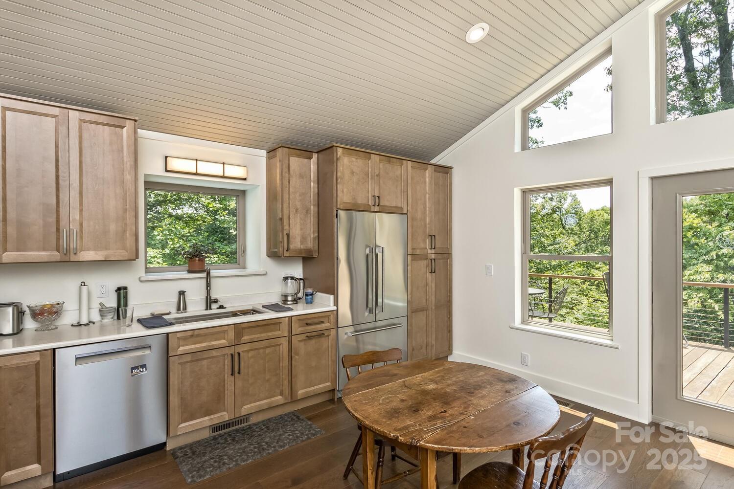 126 And 111 Visionview Way Property Photo 7