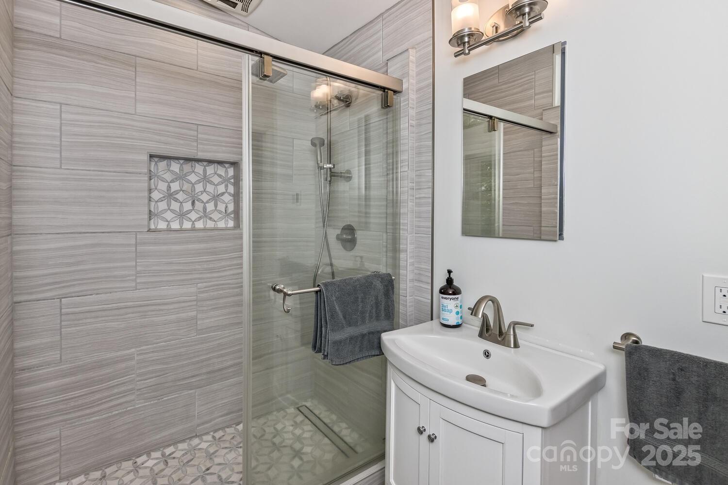 126 And 111 Visionview Way Property Photo 31