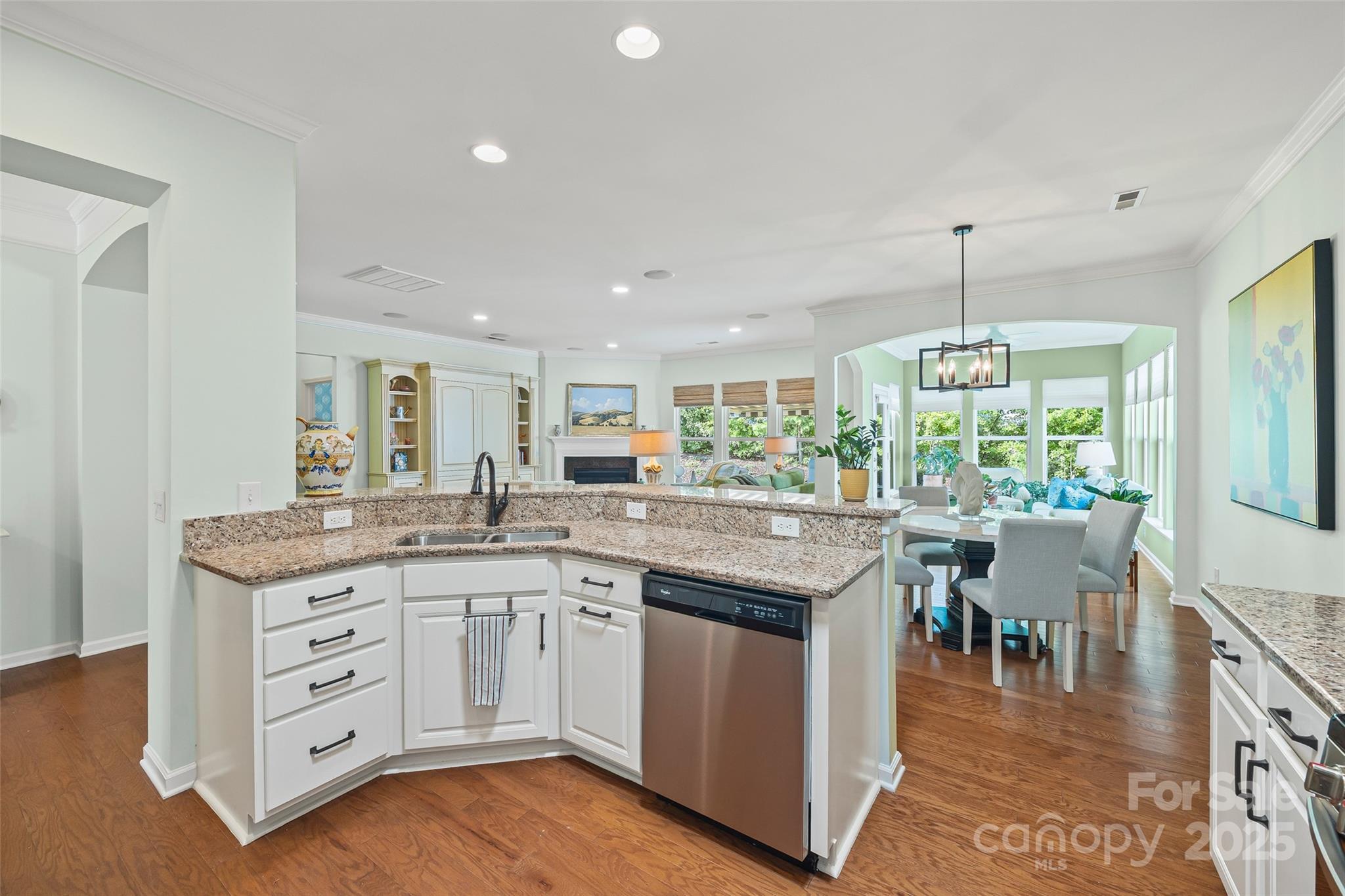 2035 Kennedy Drive Property Photo 13
