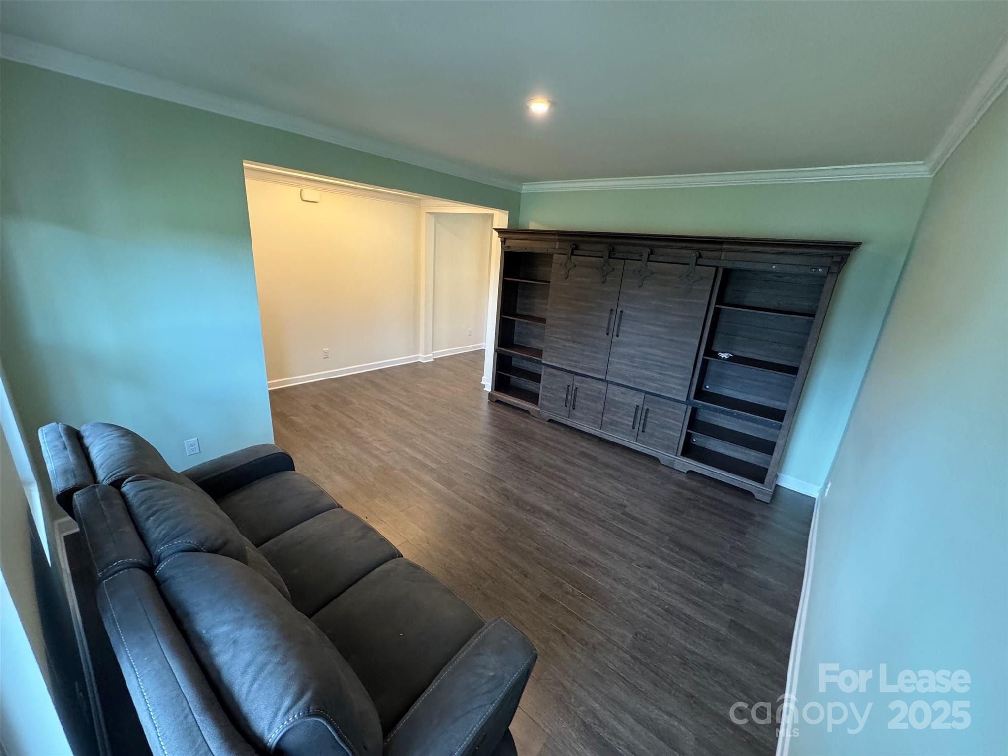 4641 Collingham Drive Property Photo 6