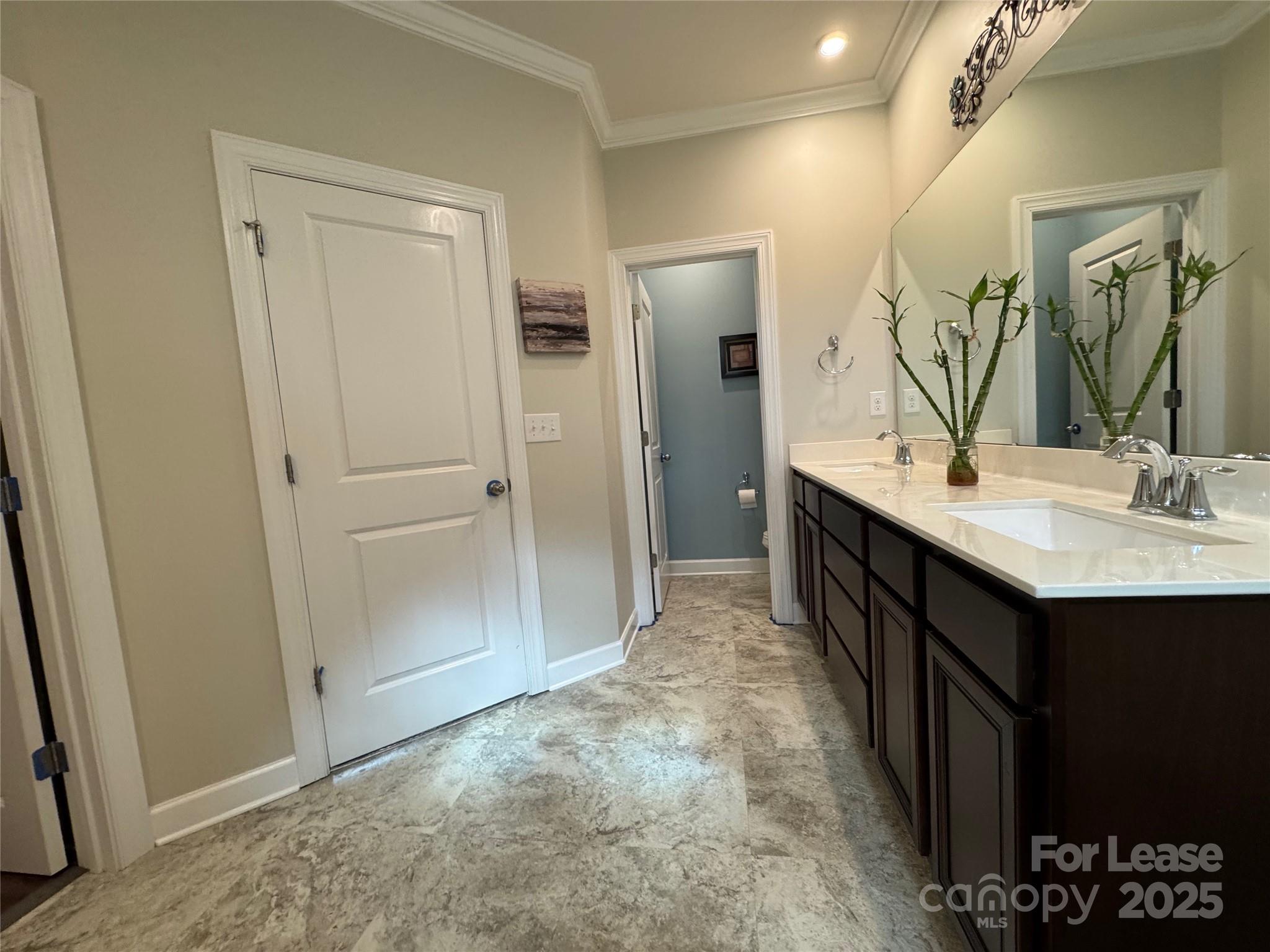 4641 Collingham Drive Property Photo 23