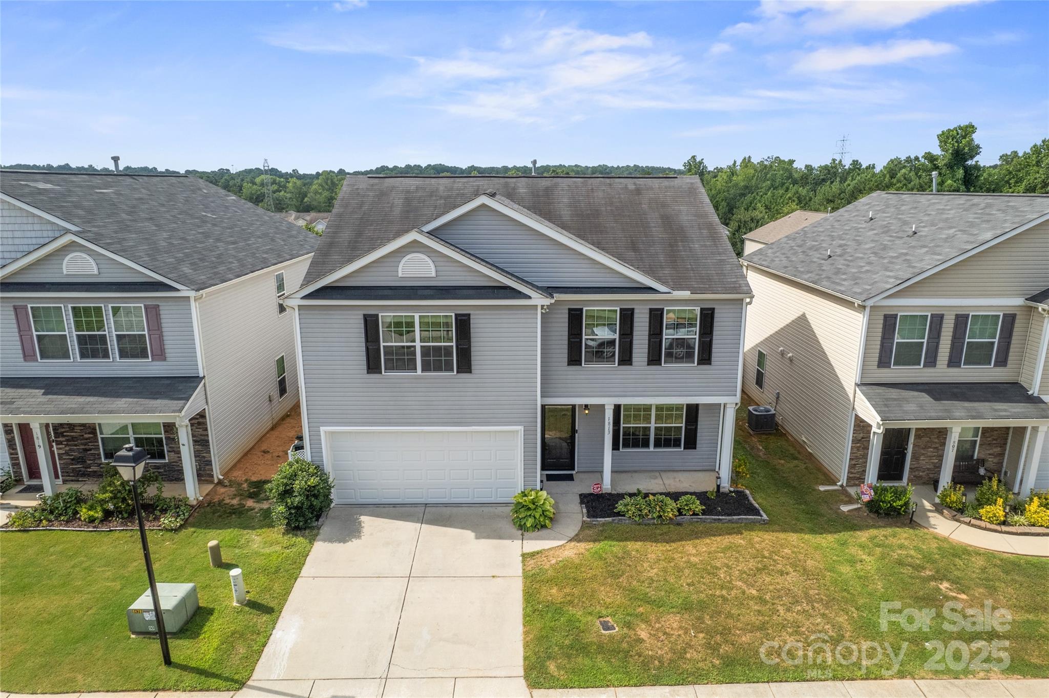 1813 Eastway Drive Property Photo 1