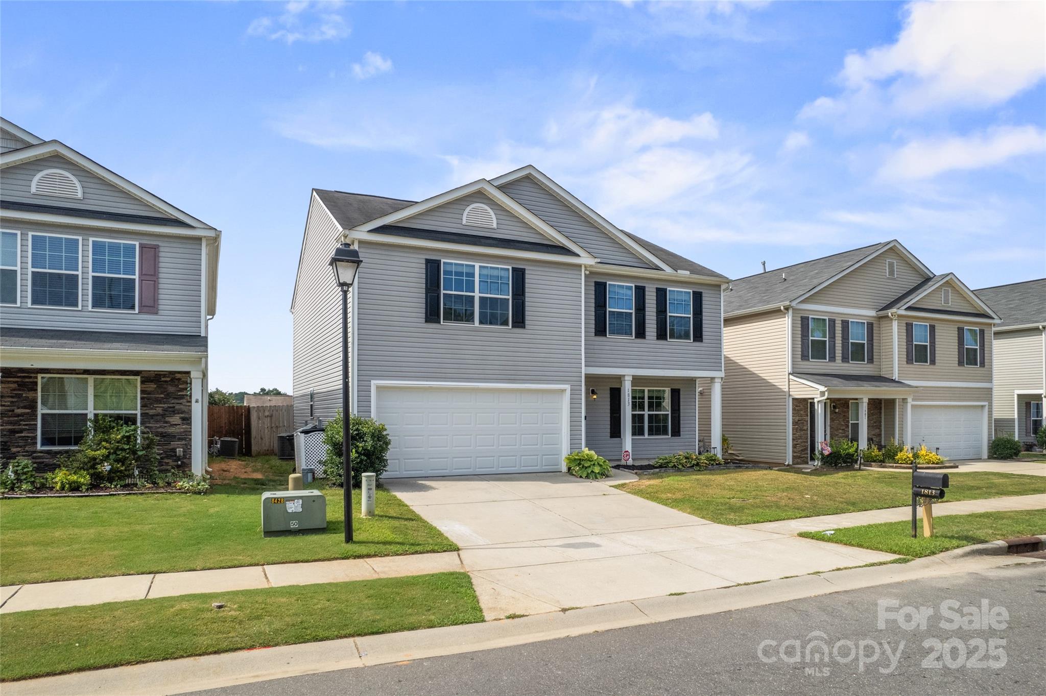 1813 Eastway Drive Property Photo 3