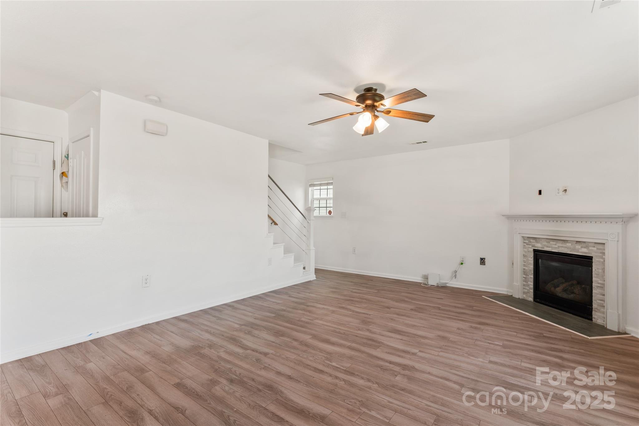 1813 Eastway Drive Property Photo 12