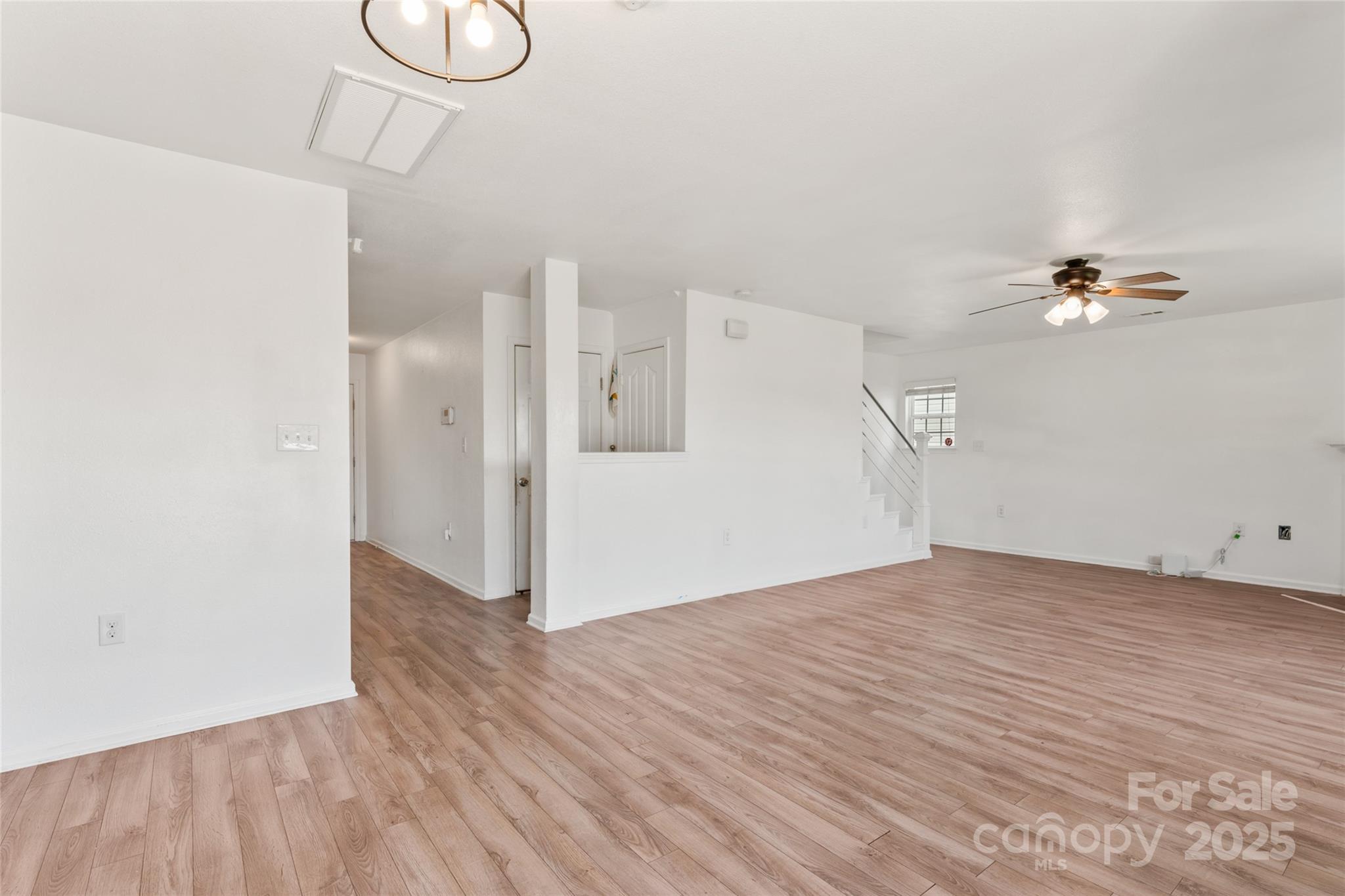 1813 Eastway Drive Property Photo 15