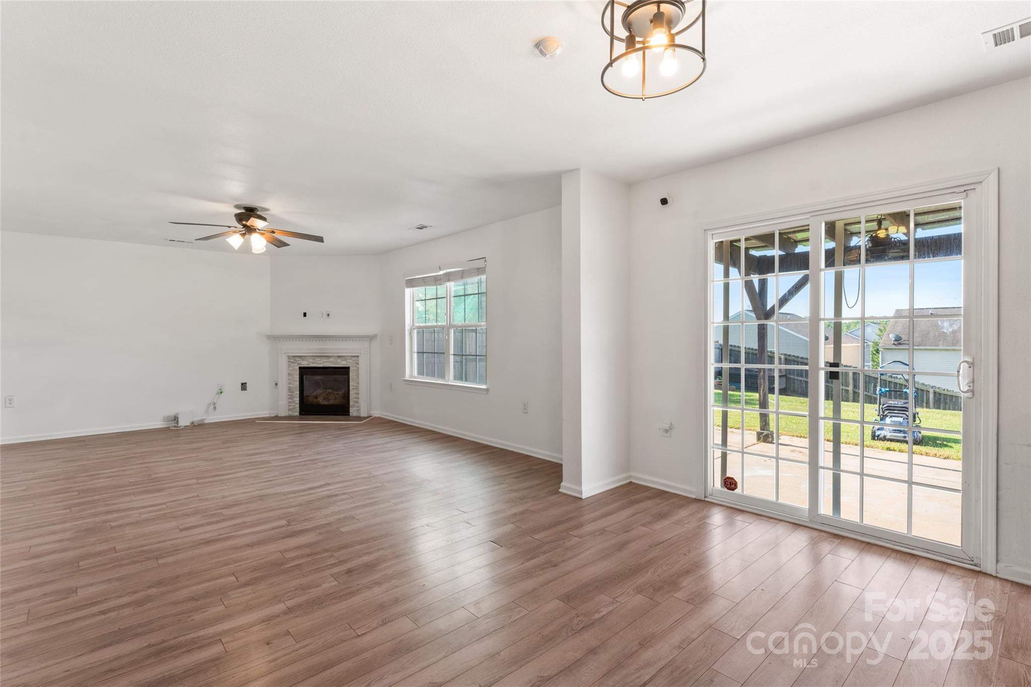 1813 Eastway Drive Property Photo 16