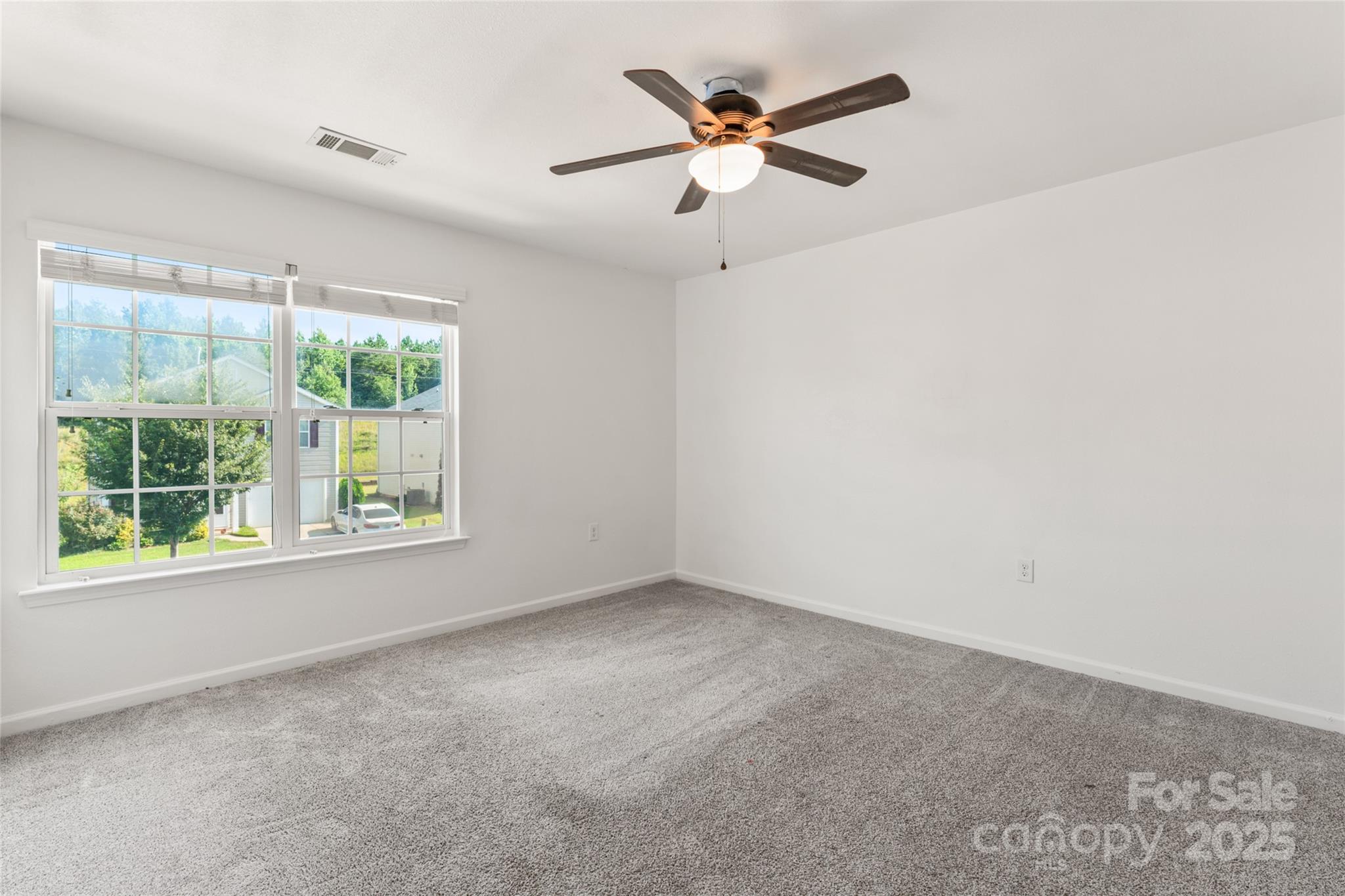 1813 Eastway Drive Property Photo 23