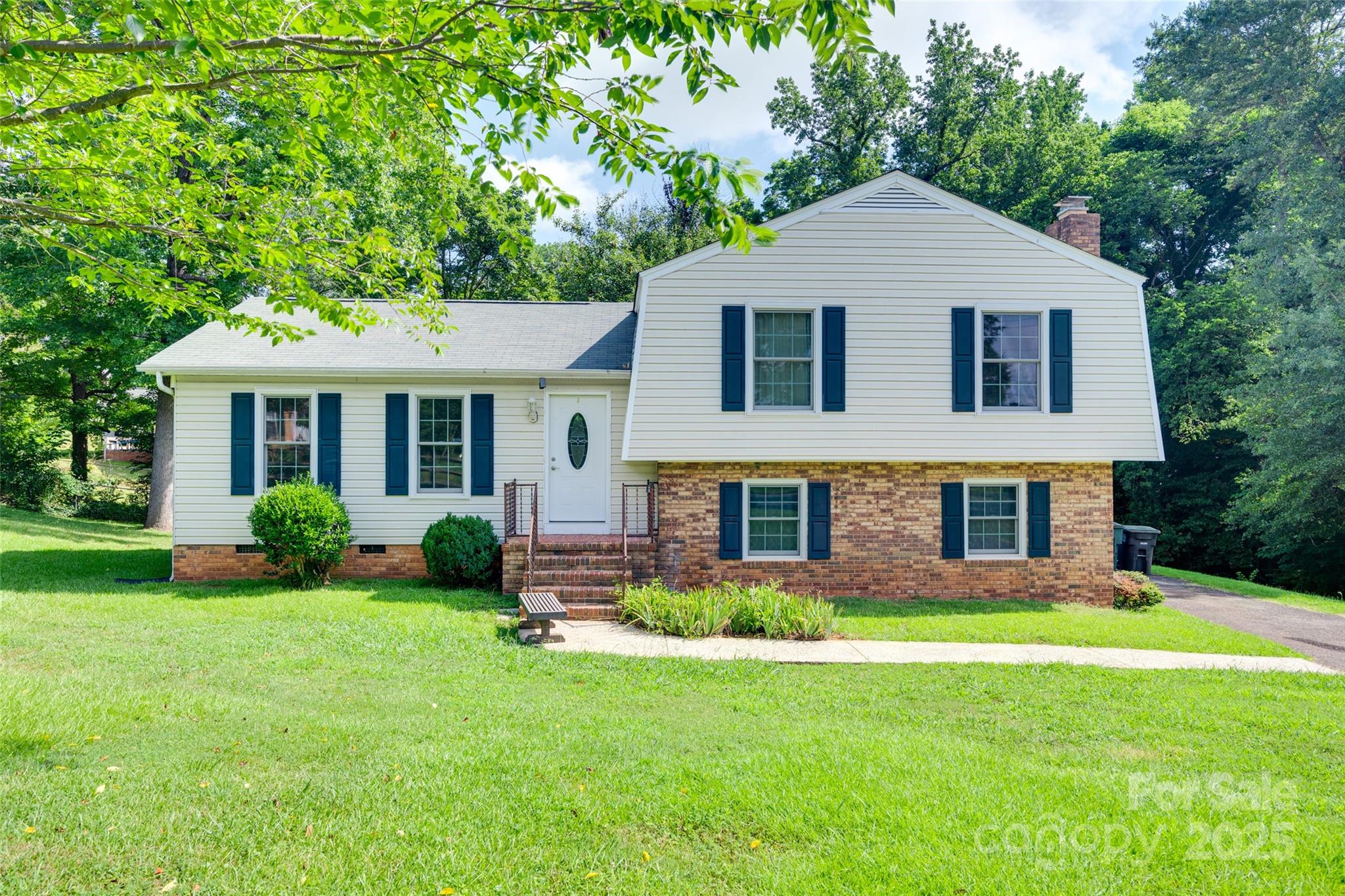 810 Applegate Court