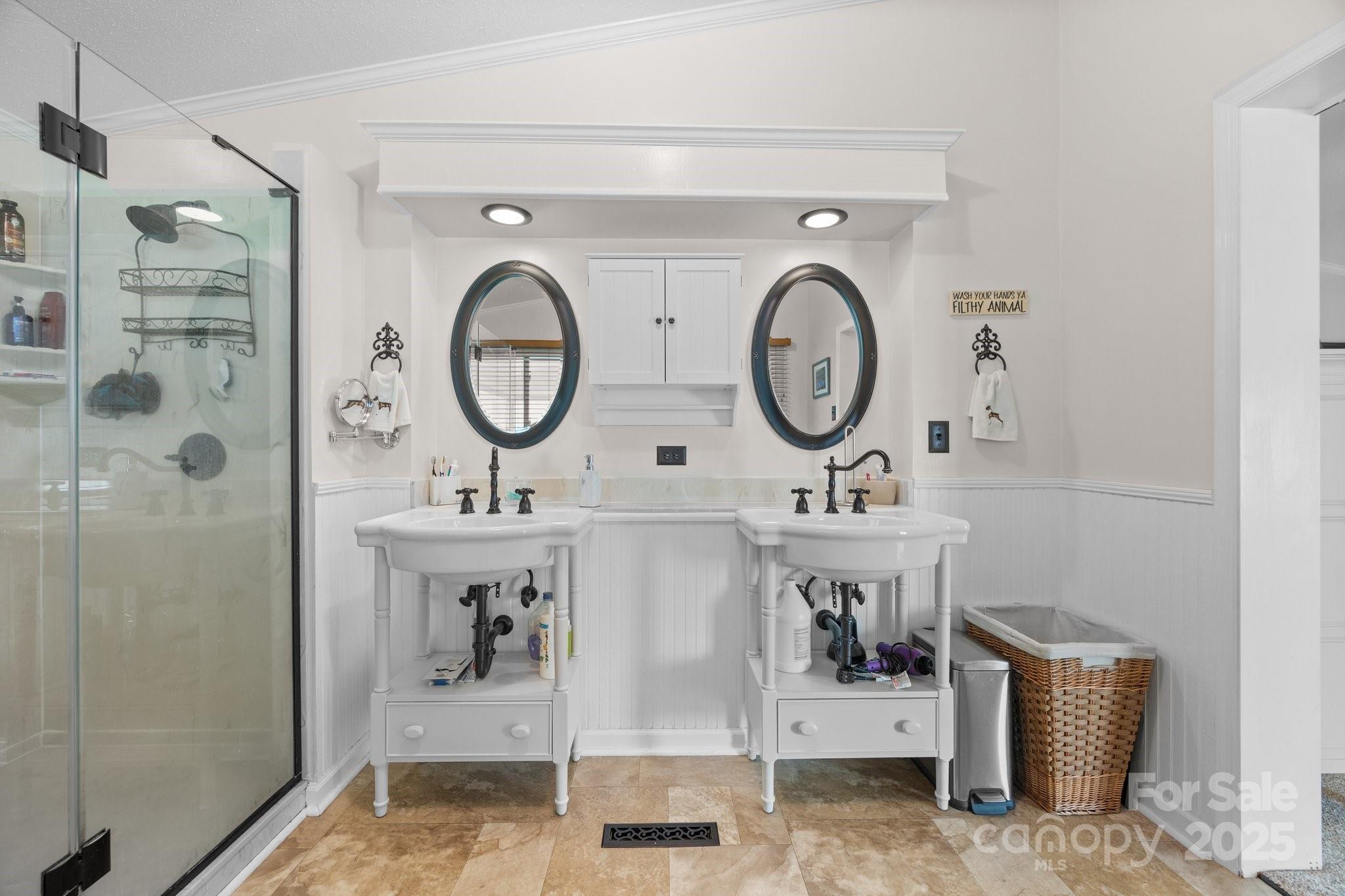 976 Howell Road Property Photo 17