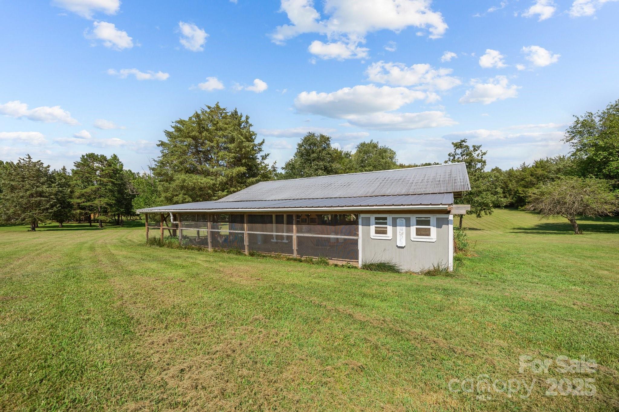 976 Howell Road Property Photo 40