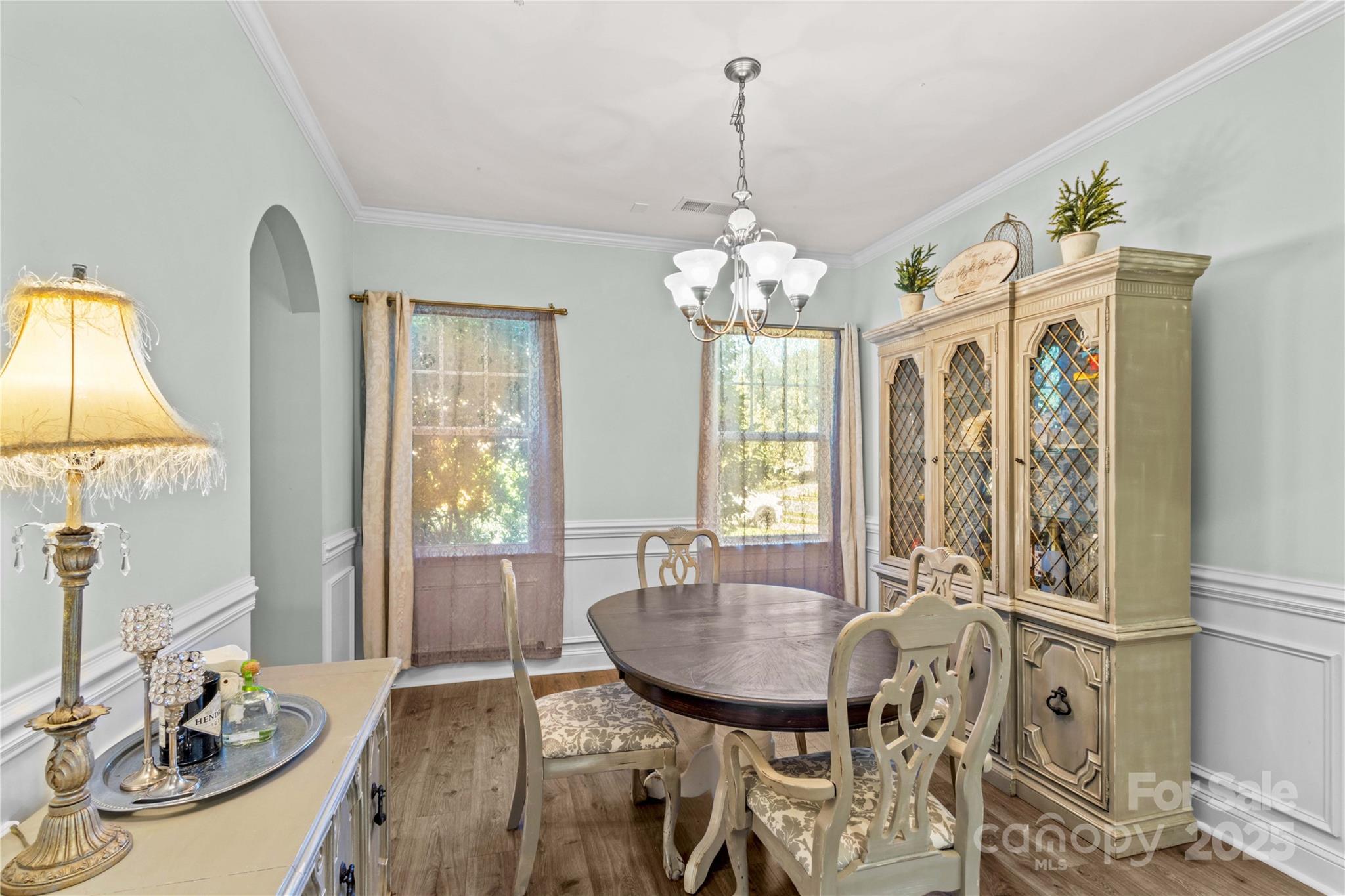 130 E Warfield Drive Property Photo 15