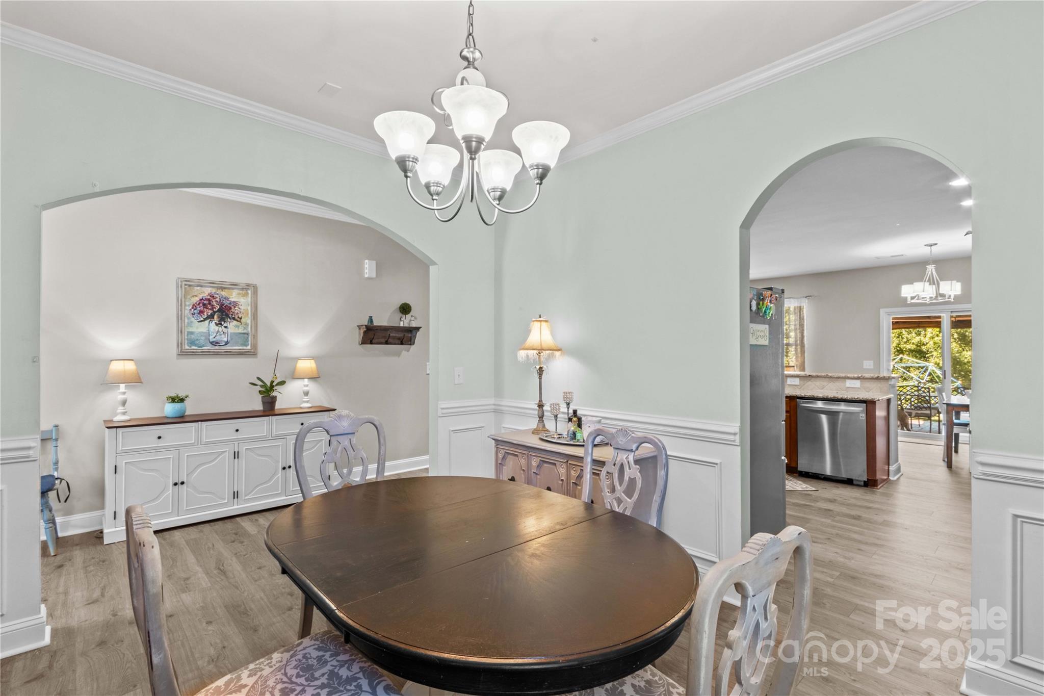 130 E Warfield Drive Property Photo 16