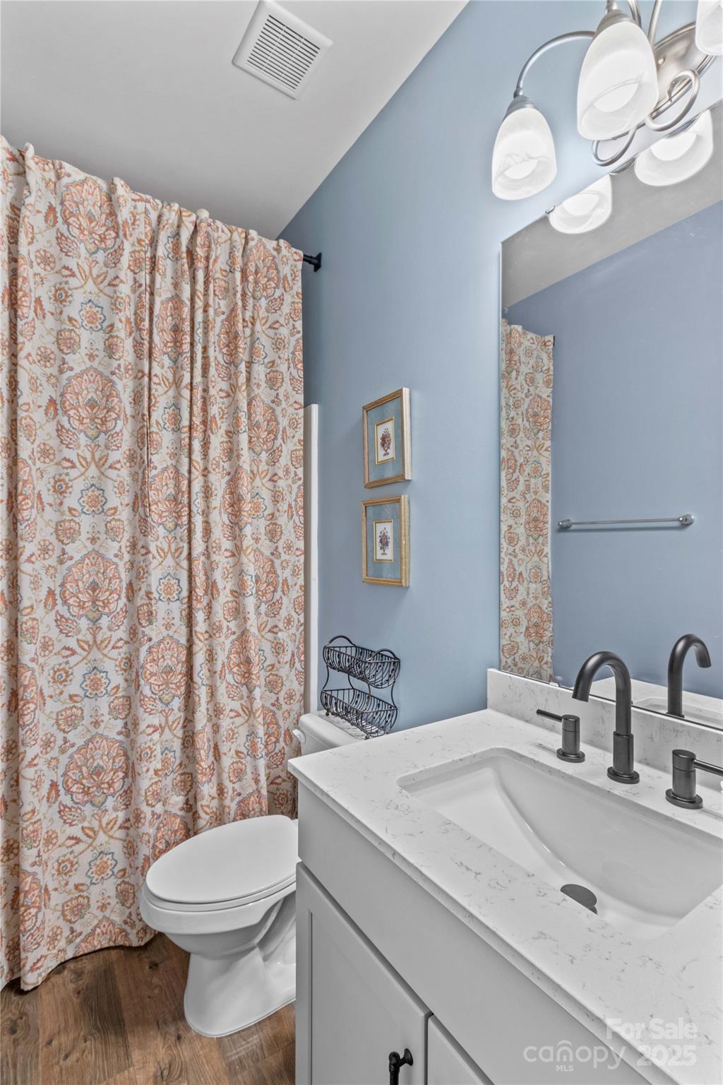 130 E Warfield Drive Property Photo 22