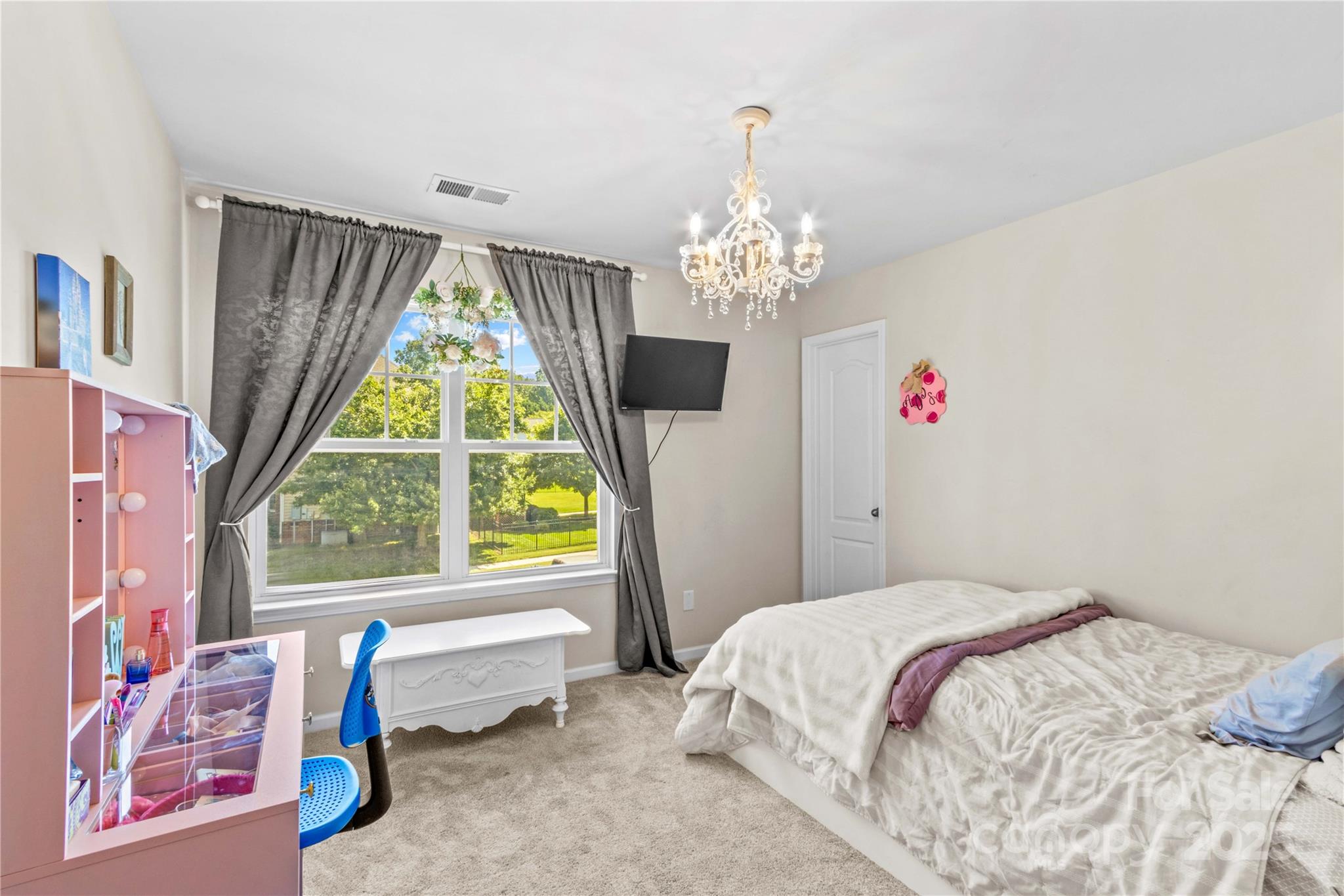 130 E Warfield Drive Property Photo 31