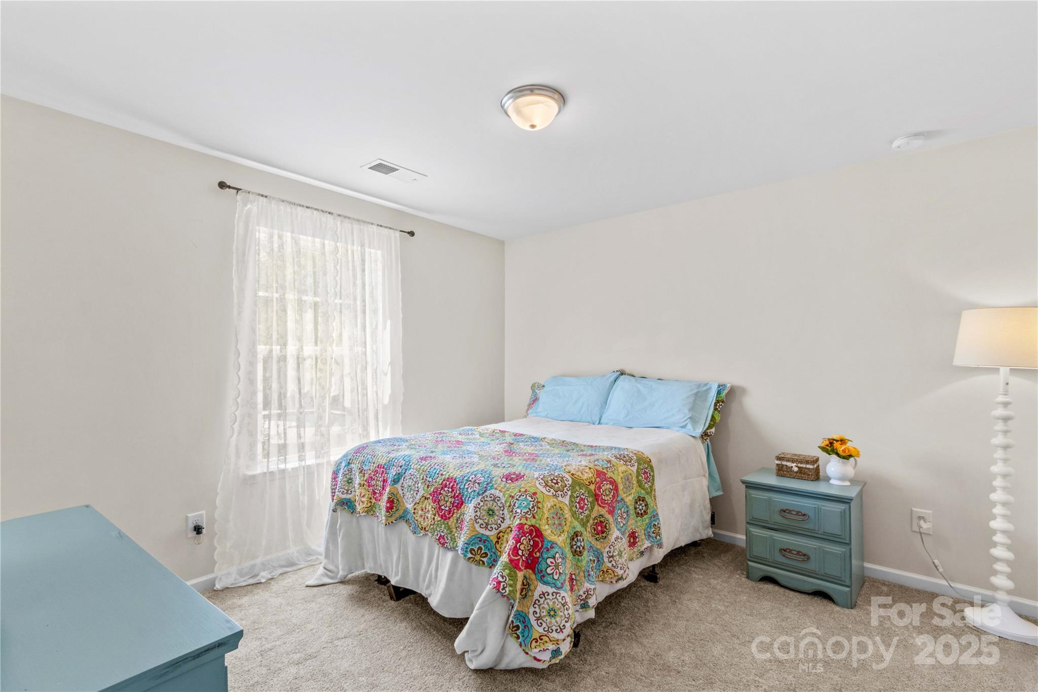 130 E Warfield Drive Property Photo 33