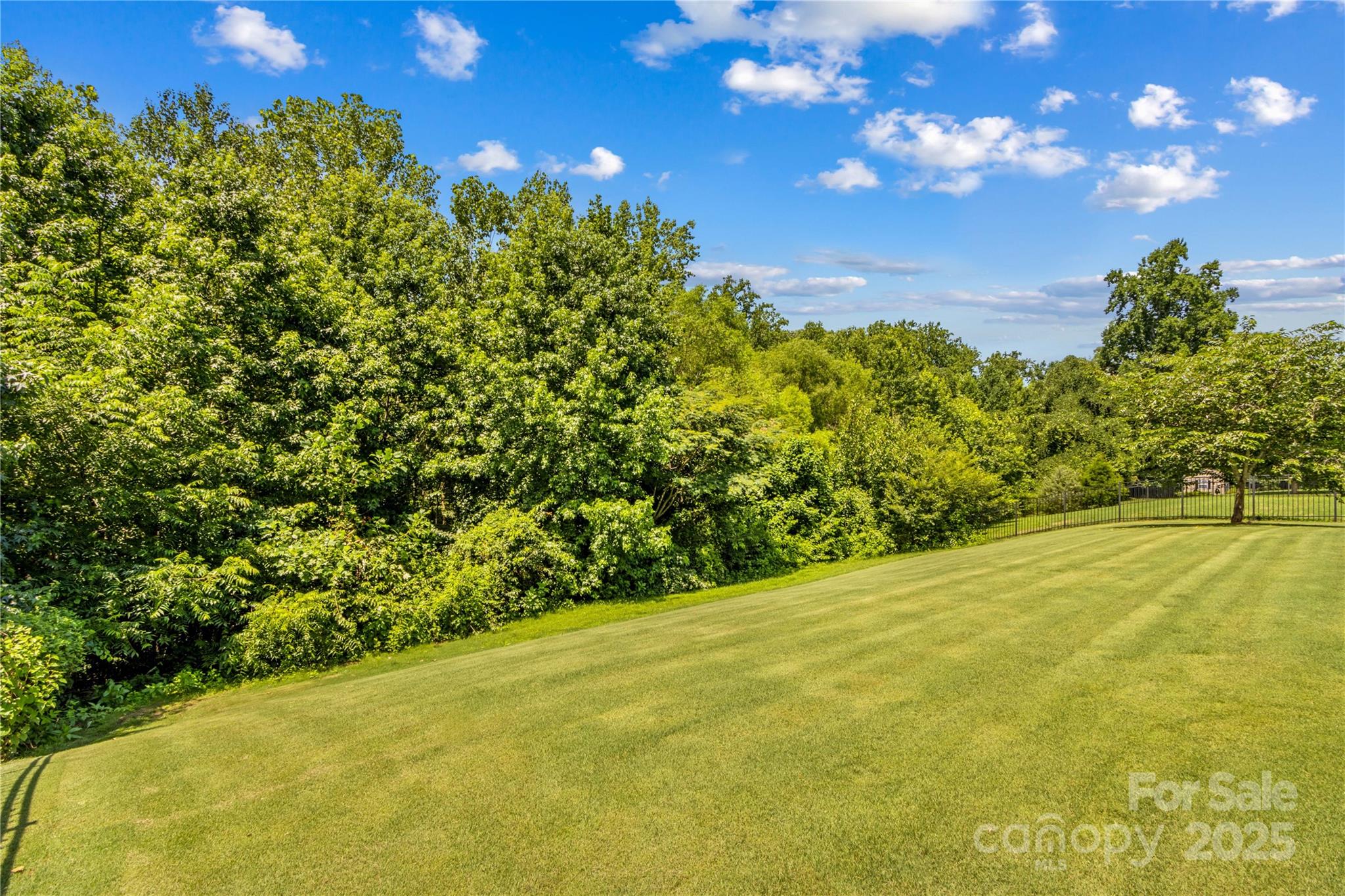 130 E Warfield Drive Property Photo 44