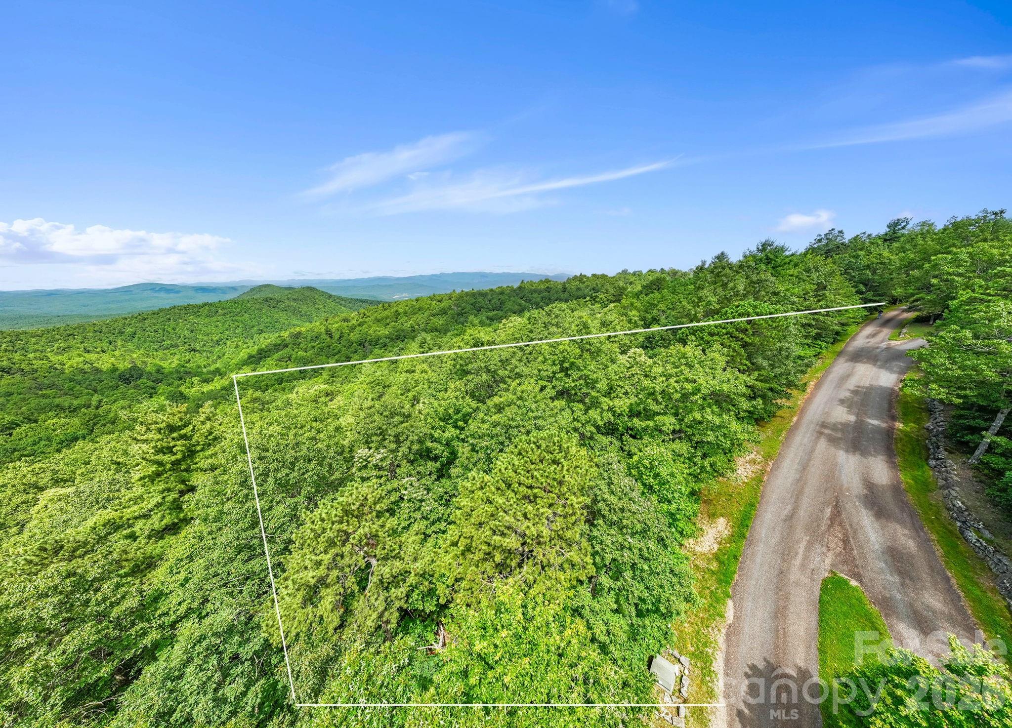 117 Sahalee Trail 2 Property Photo 2