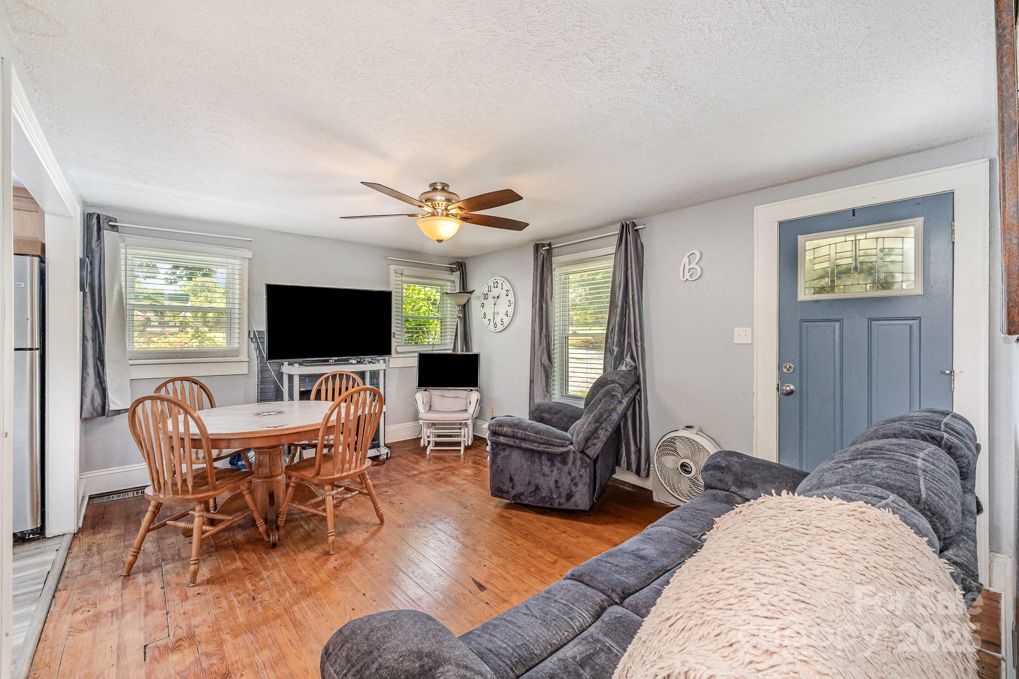 60 37th Street Property Photo 4