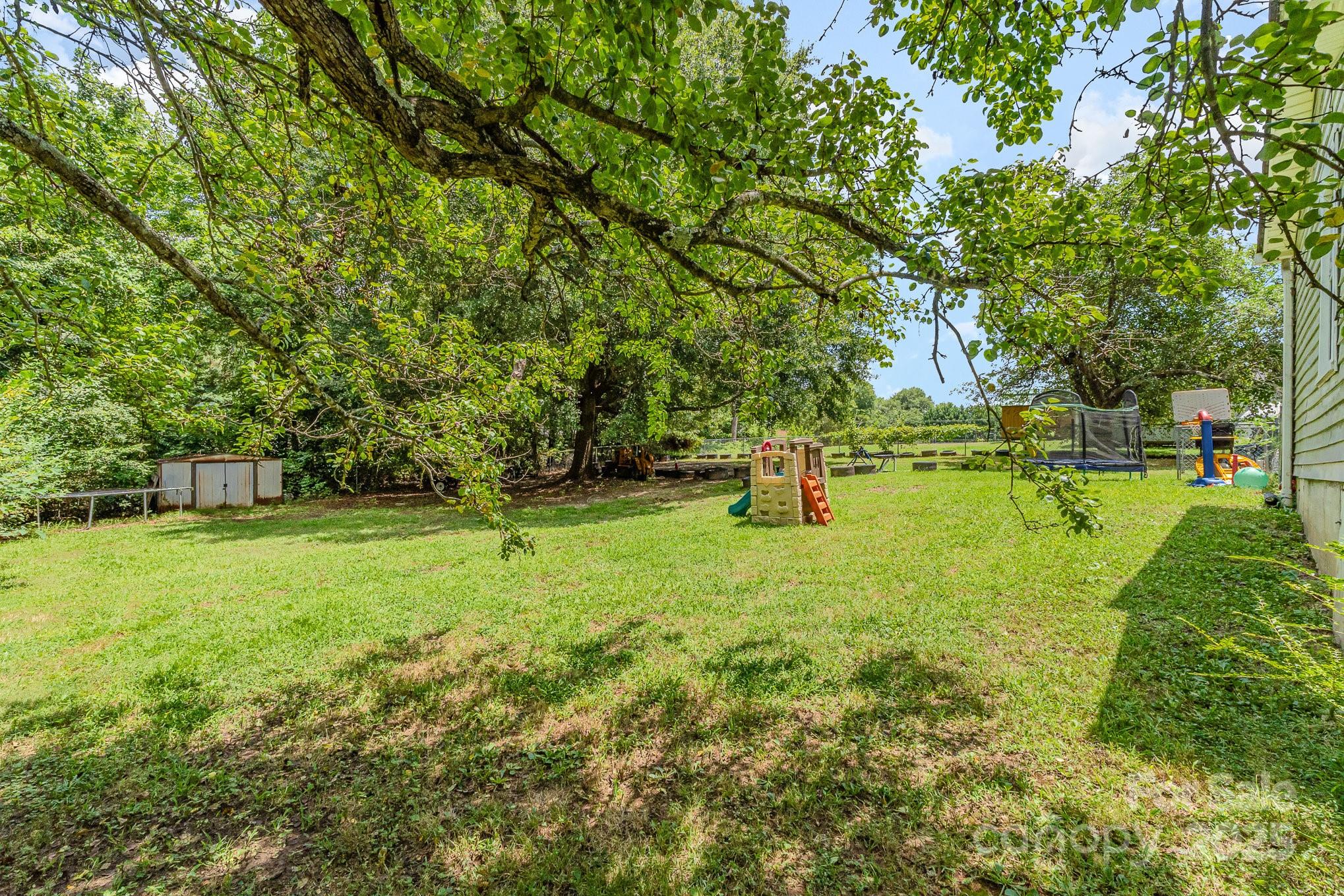 60 37th Street Property Photo 12