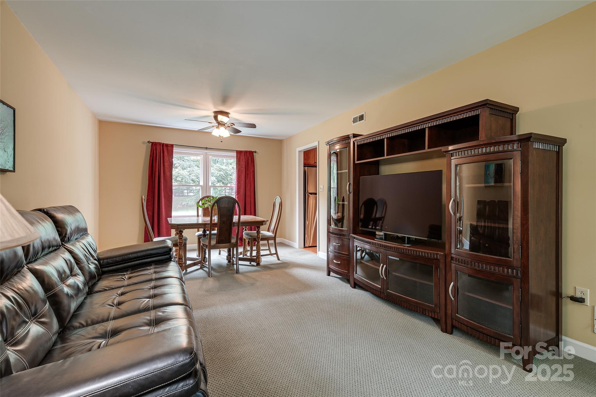 4308 Saxonbury Way Property Photo 13