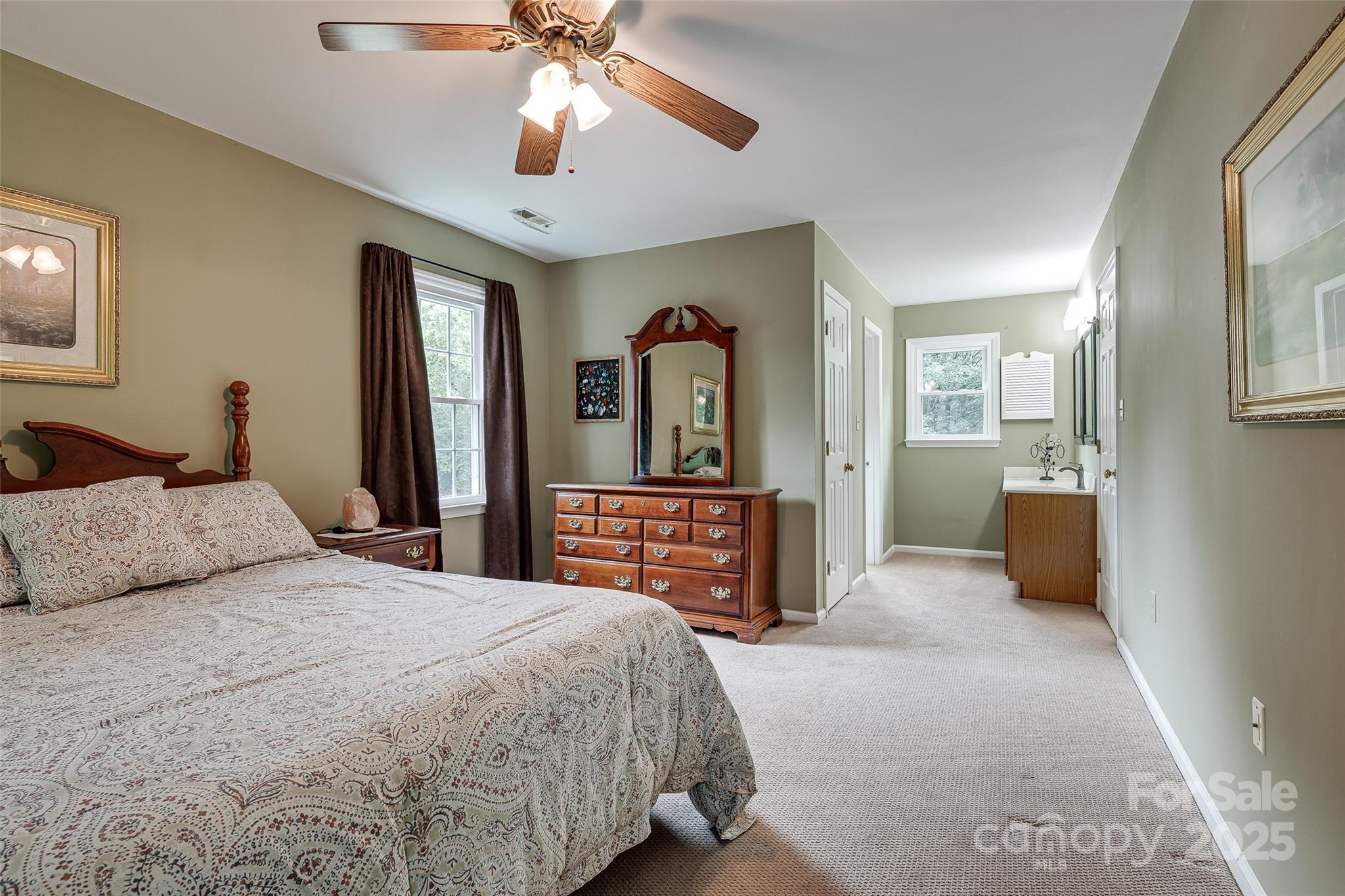 4308 Saxonbury Way Property Photo 15