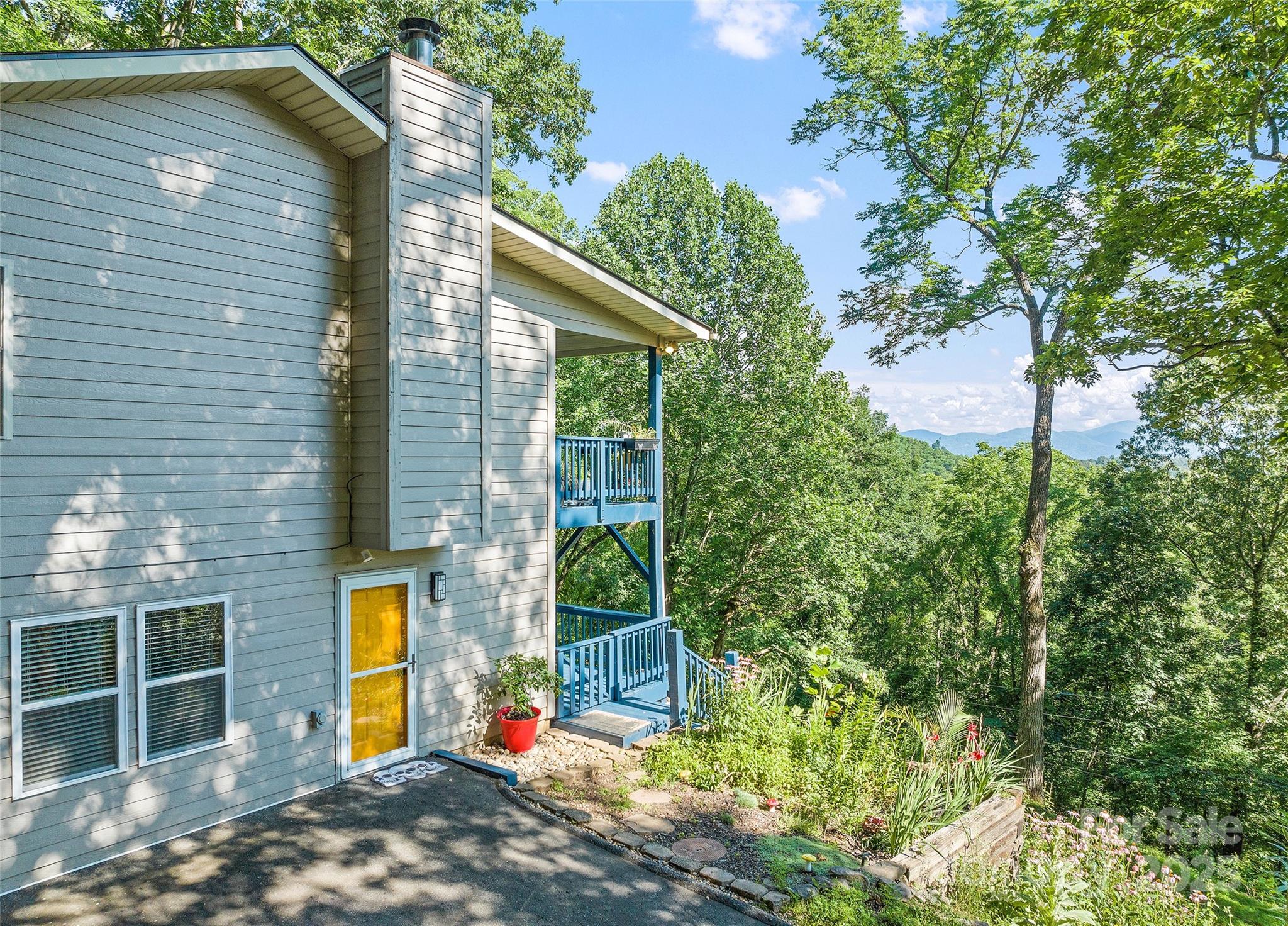 208 Tuckaway Road Property Photo 1