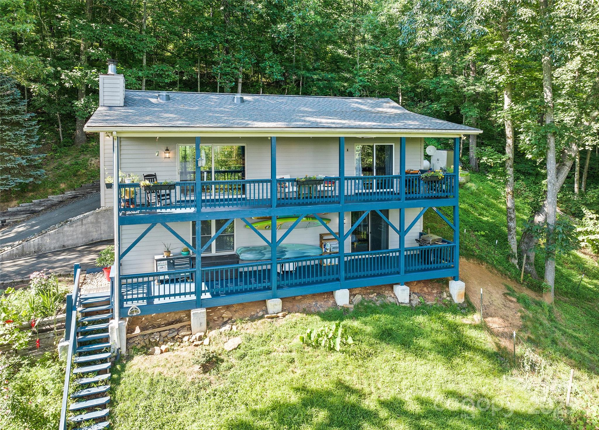 208 Tuckaway Road Property Photo 2