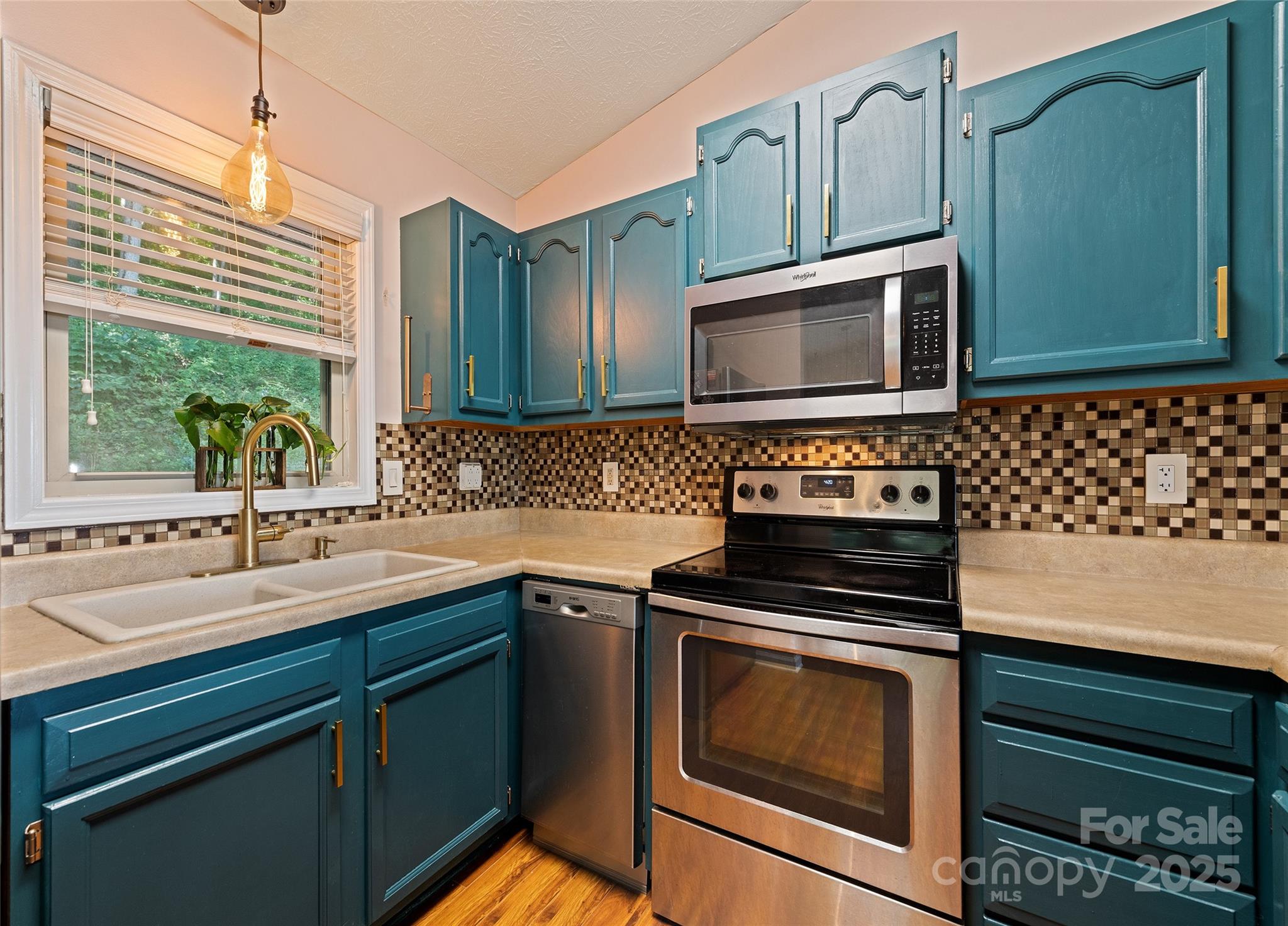 208 Tuckaway Road Property Photo 6