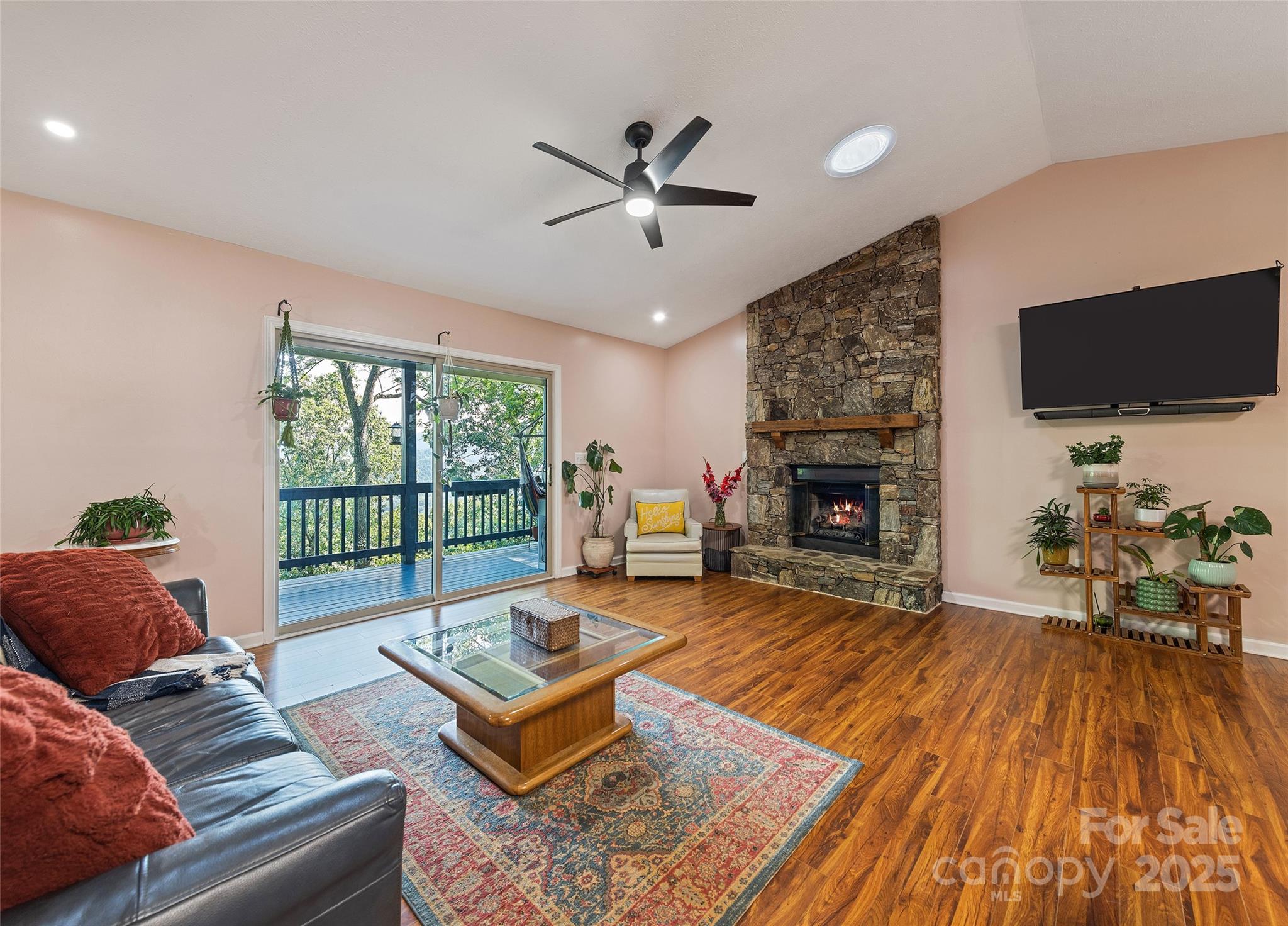 208 Tuckaway Road Property Photo 8