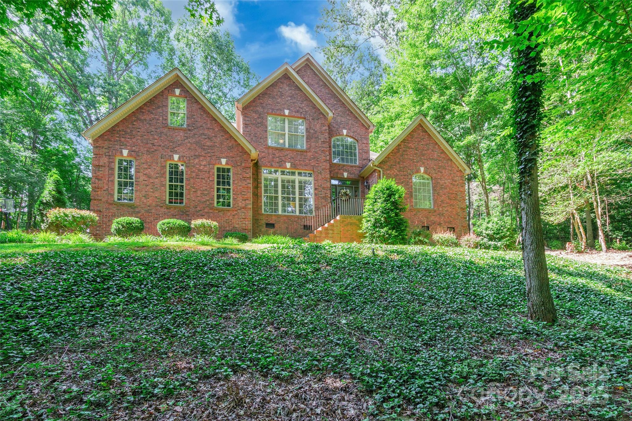 1227 Cabin Creek Court Property Photo 3