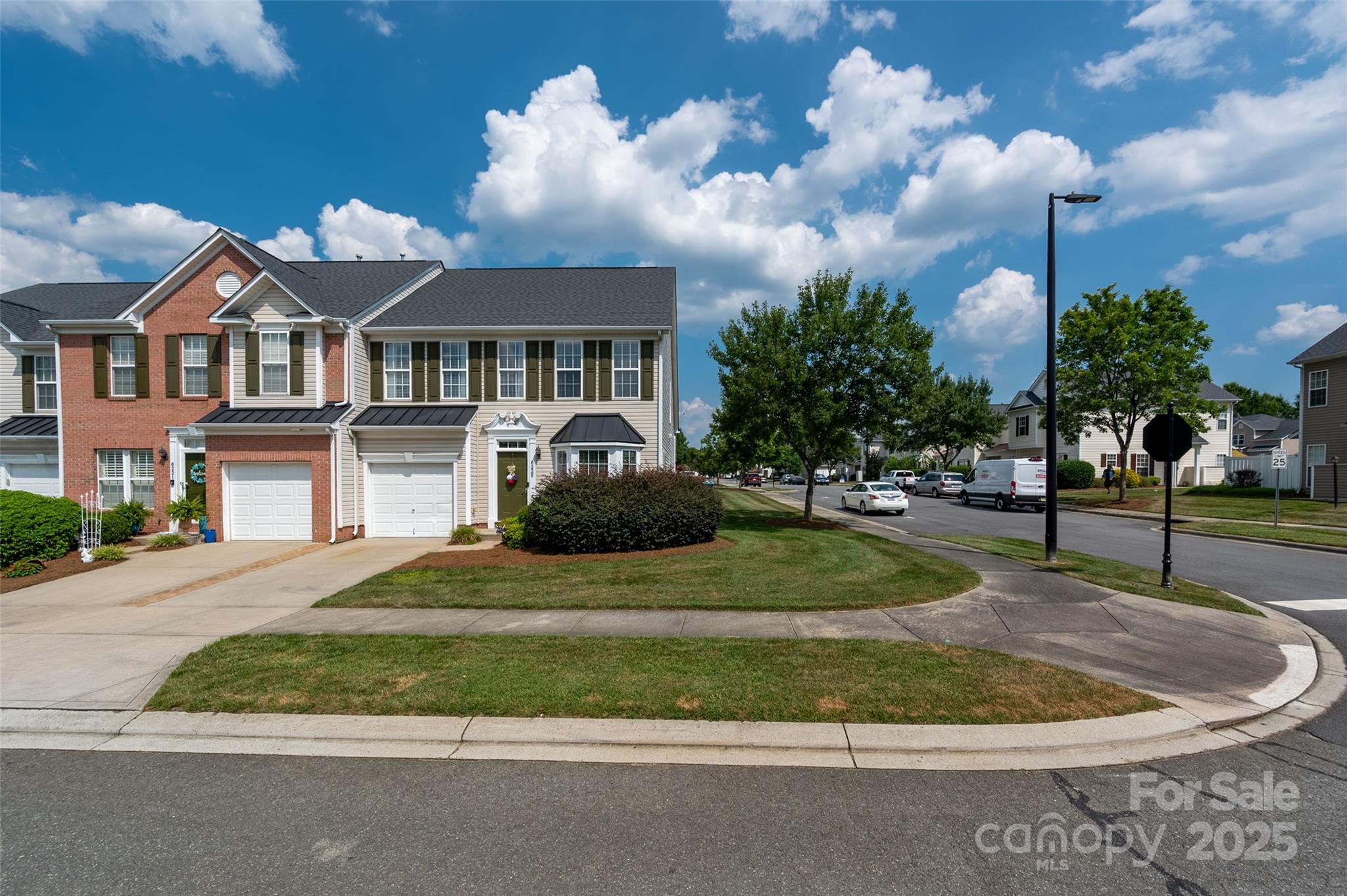 6225 Harrisburg Plaza Property Photo 1