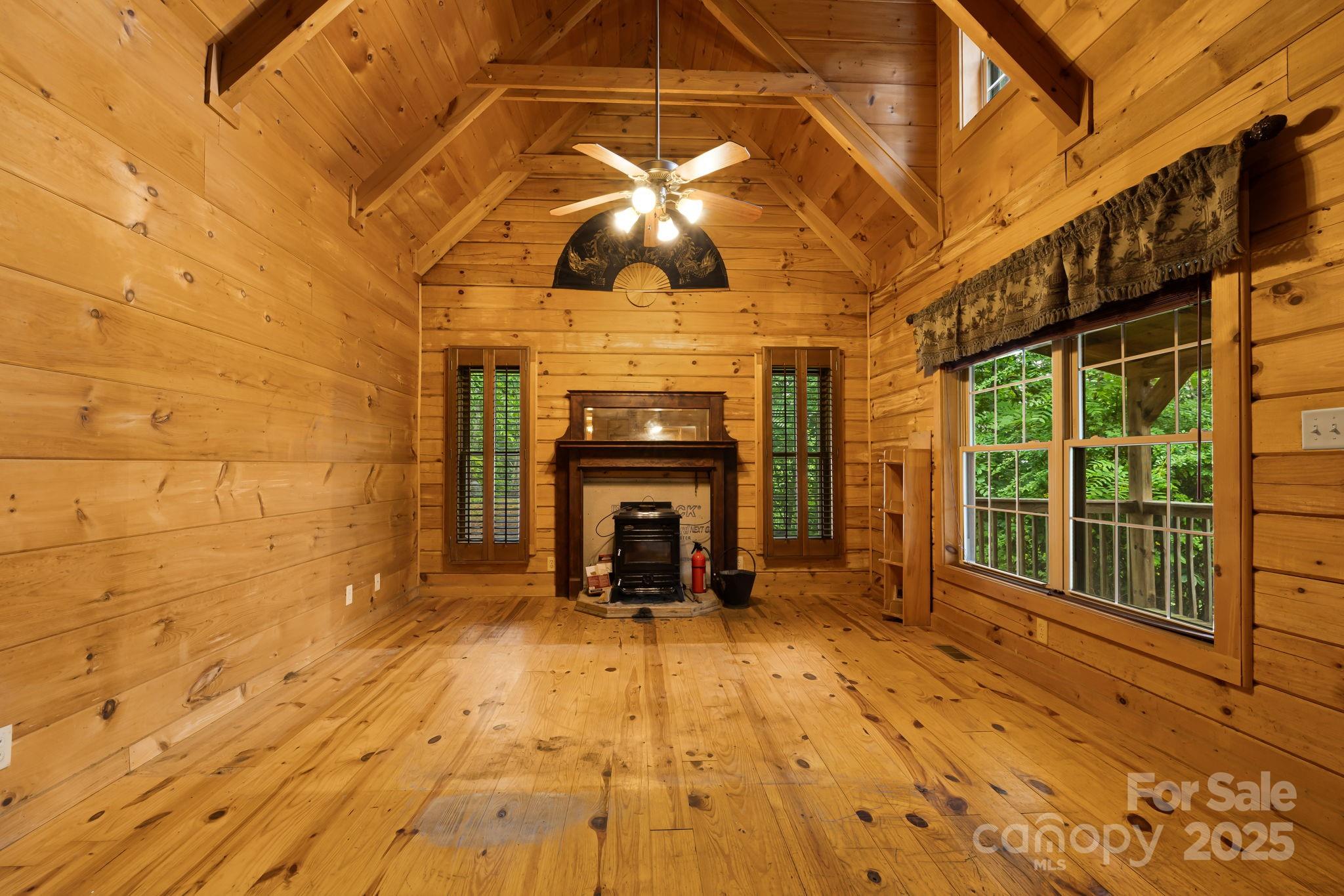 41 Waya Way Property Photo 6