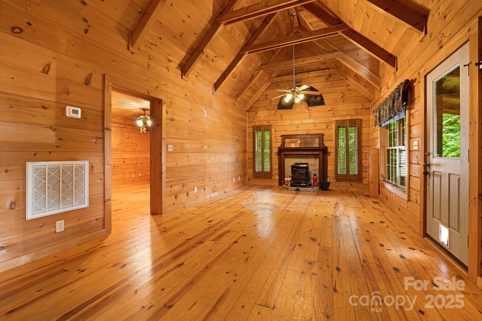 41 Waya Way Property Photo 8