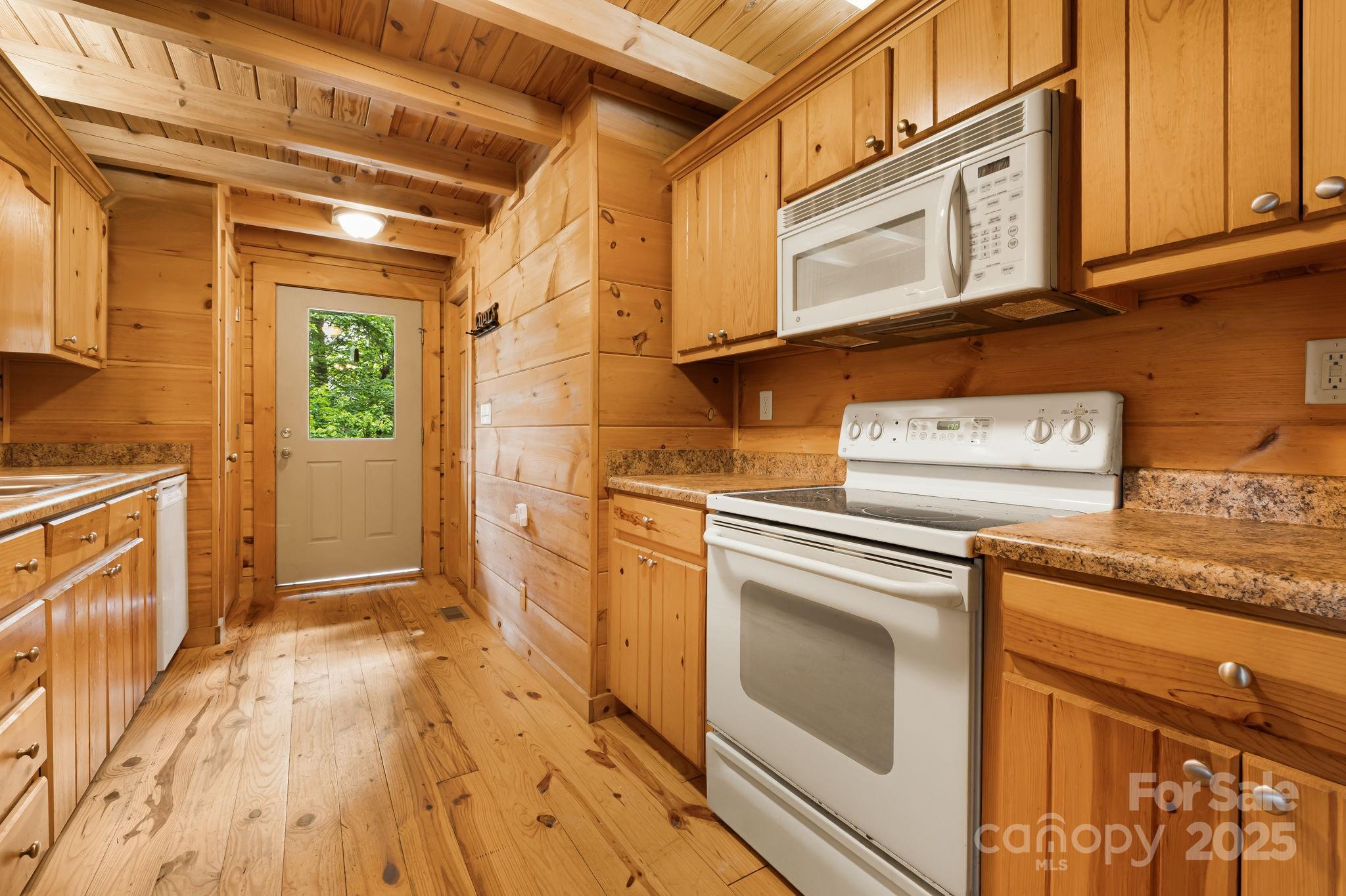 41 Waya Way Property Photo 13