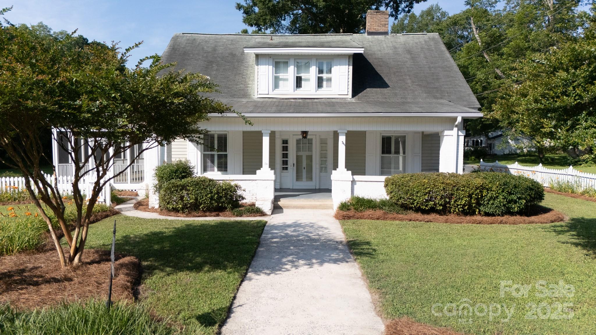 221 Kings Mountain Street Property Photo