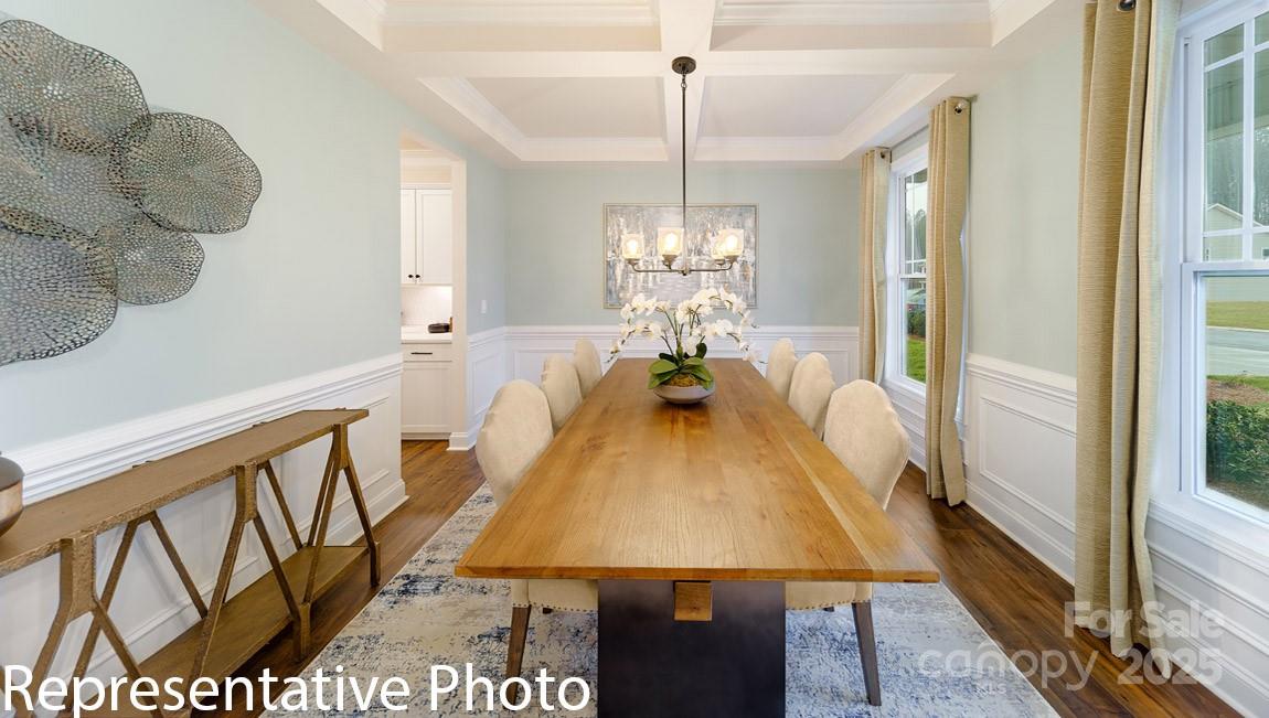 7649 Bainbridge Road Property Photo 4