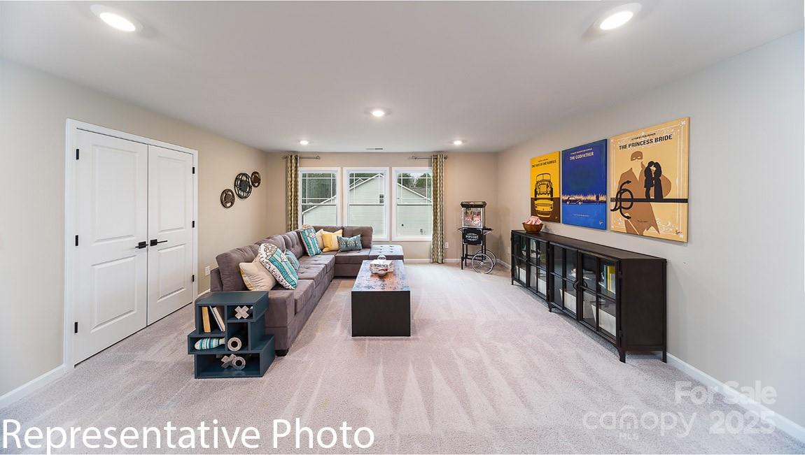 7649 Bainbridge Road Property Photo 21