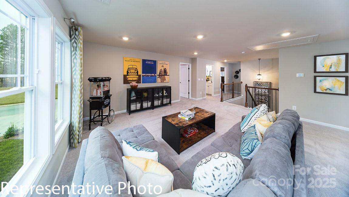 7649 Bainbridge Road Property Photo 22