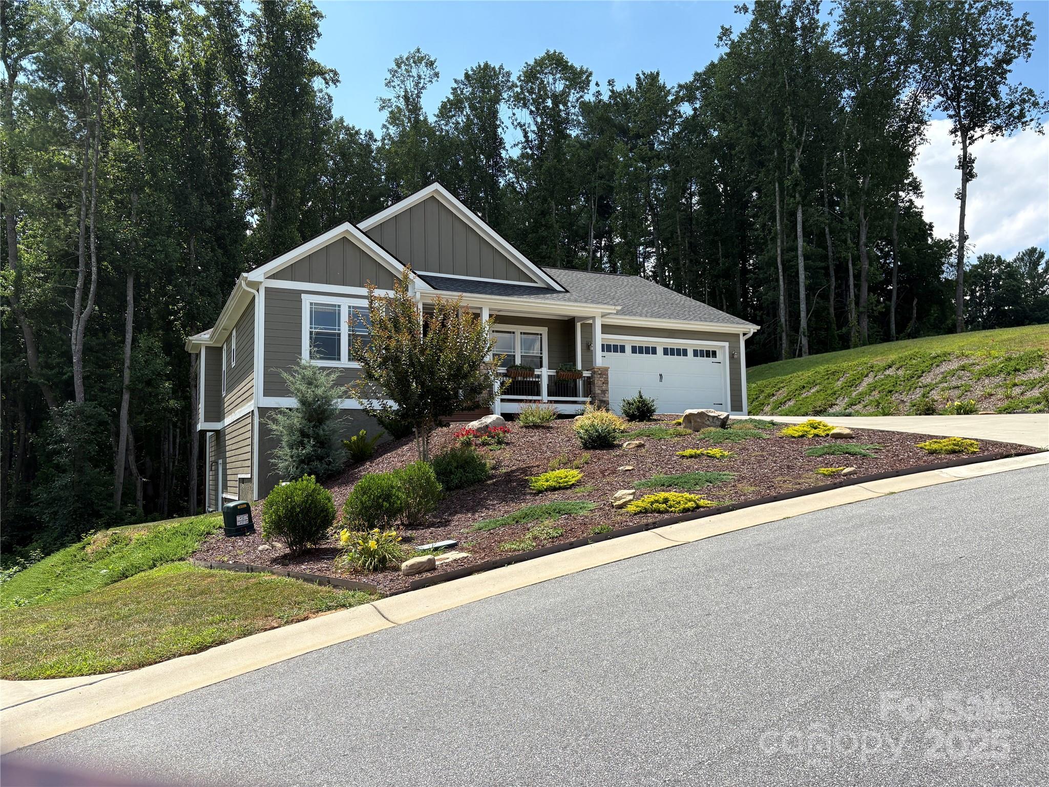 175 Hayes Ridge Lane Property Photo 3