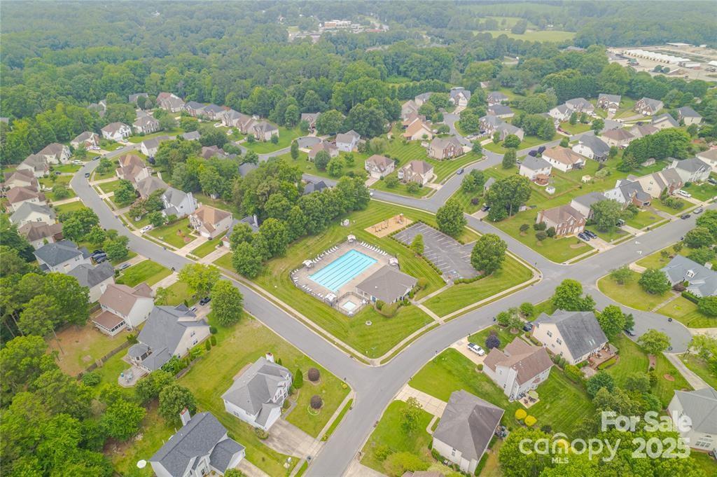 9910 Sandman Lane Property Photo 31