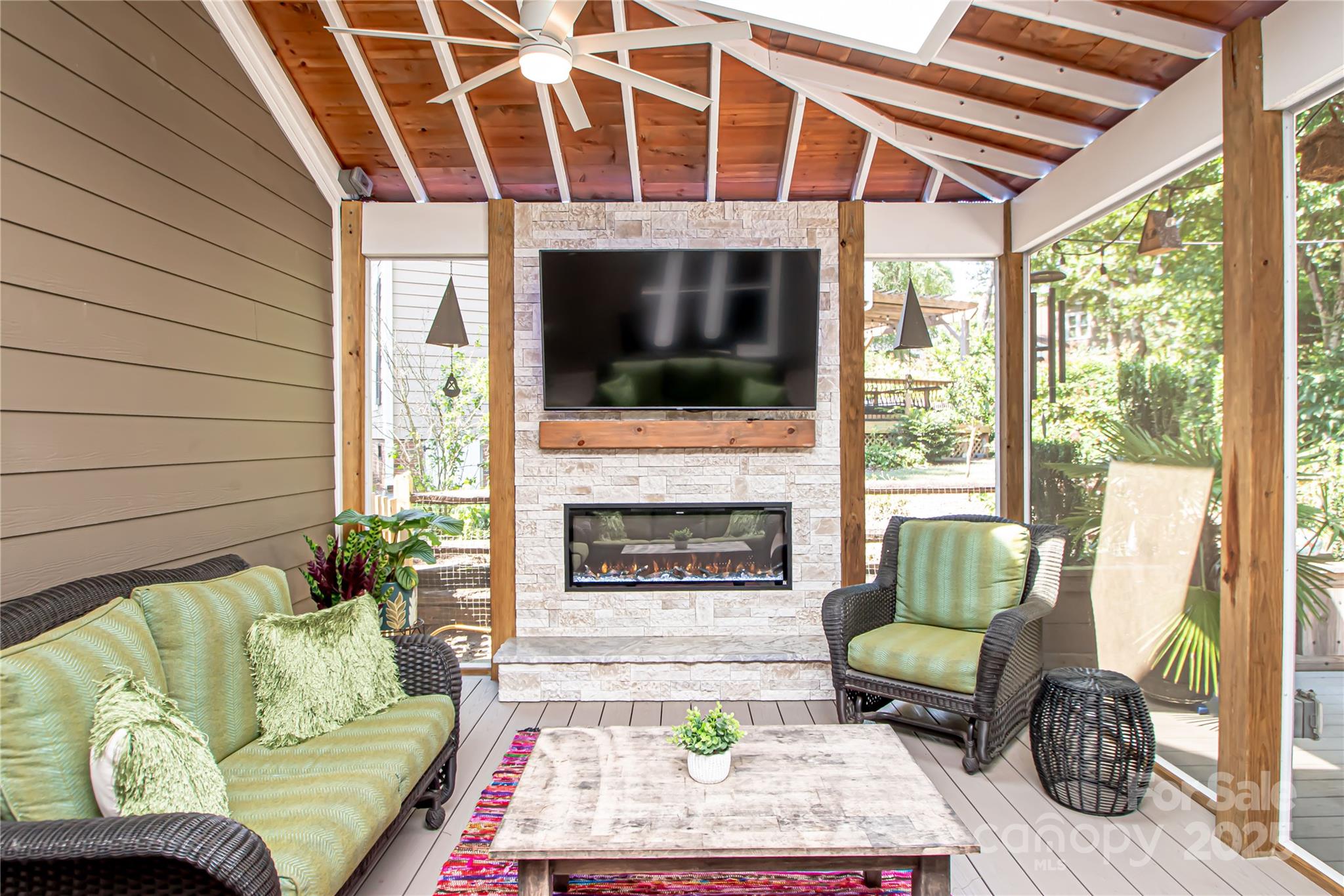 10711 Spring Camp Way Property Photo 4