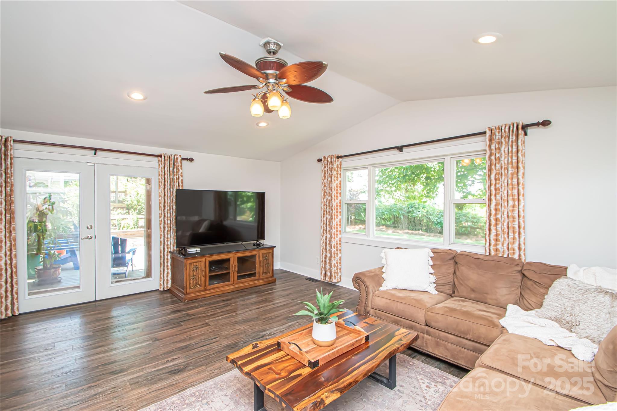 10711 Spring Camp Way Property Photo 21