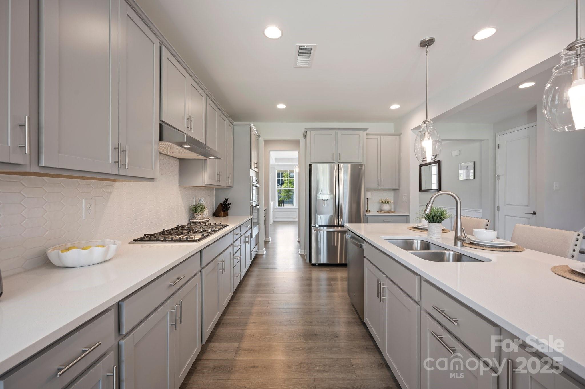 187 Tetcott Street Property Photo 10