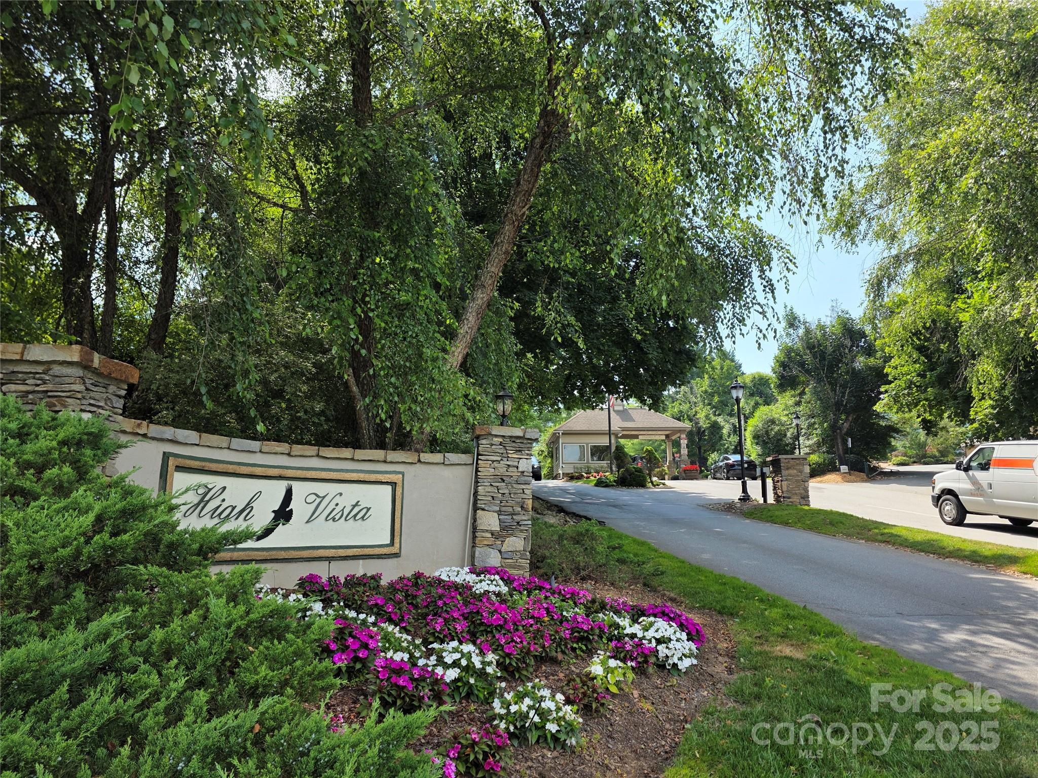 99999 Red Oak Drive Property Photo 1
