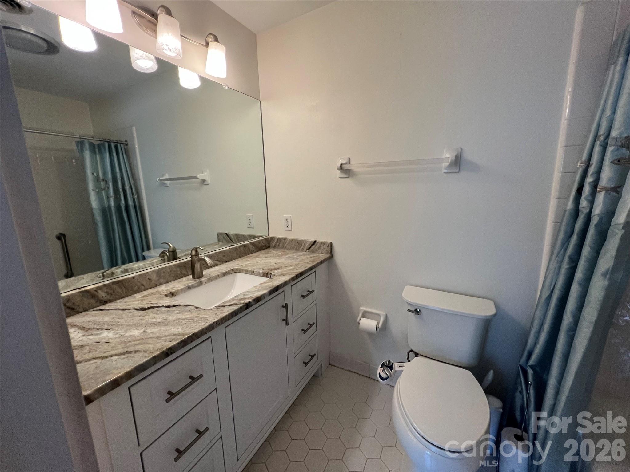 609 Crowfields Lane Property Photo 8