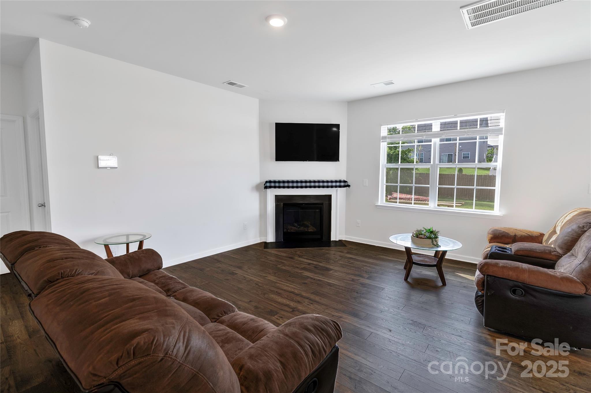 7577 Nolen Farm Drive Property Photo 4
