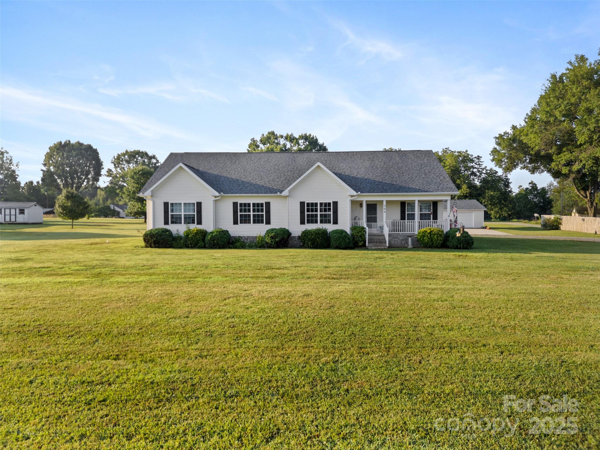 568 Faith Road Property Photo 3