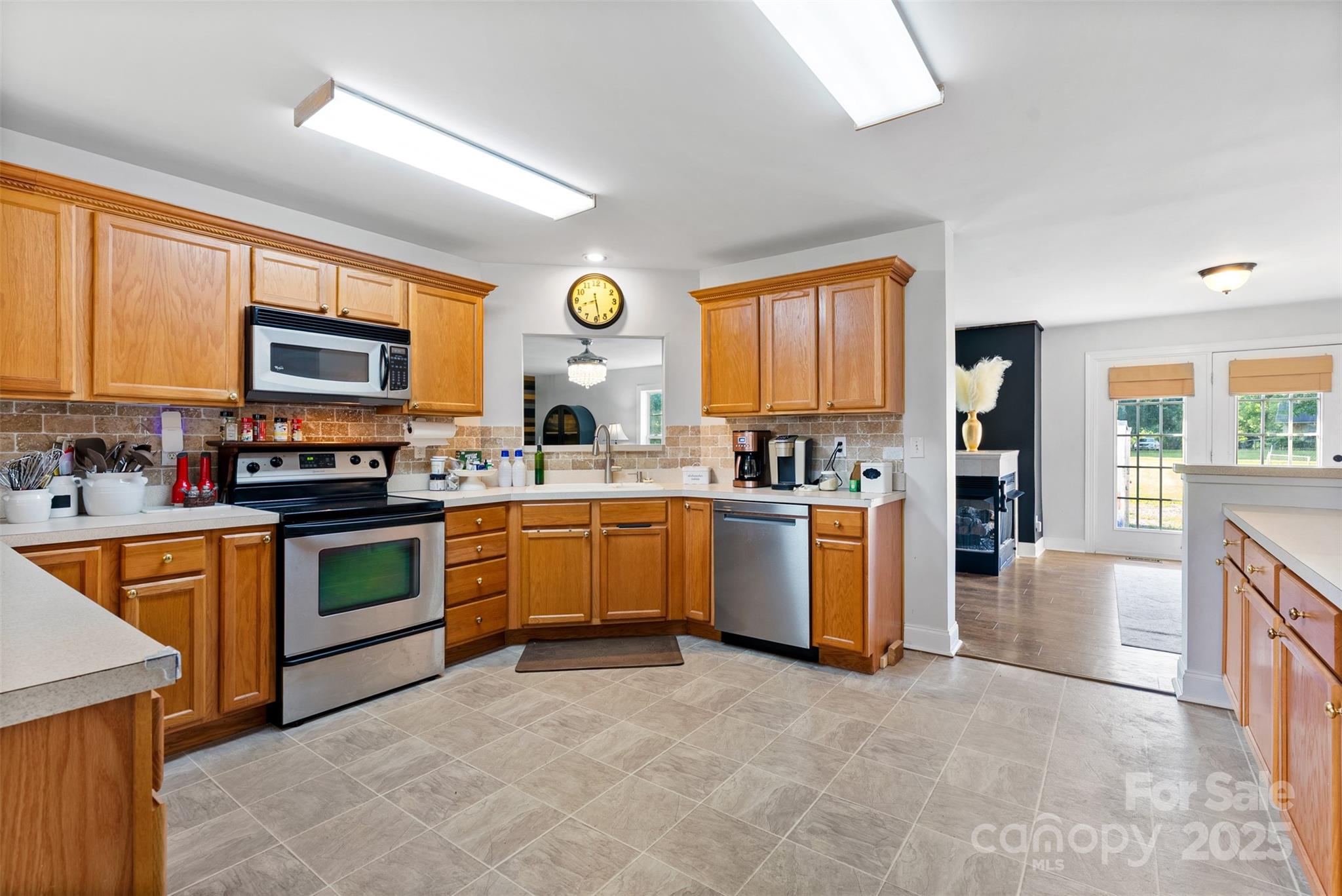 568 Faith Road Property Photo 7